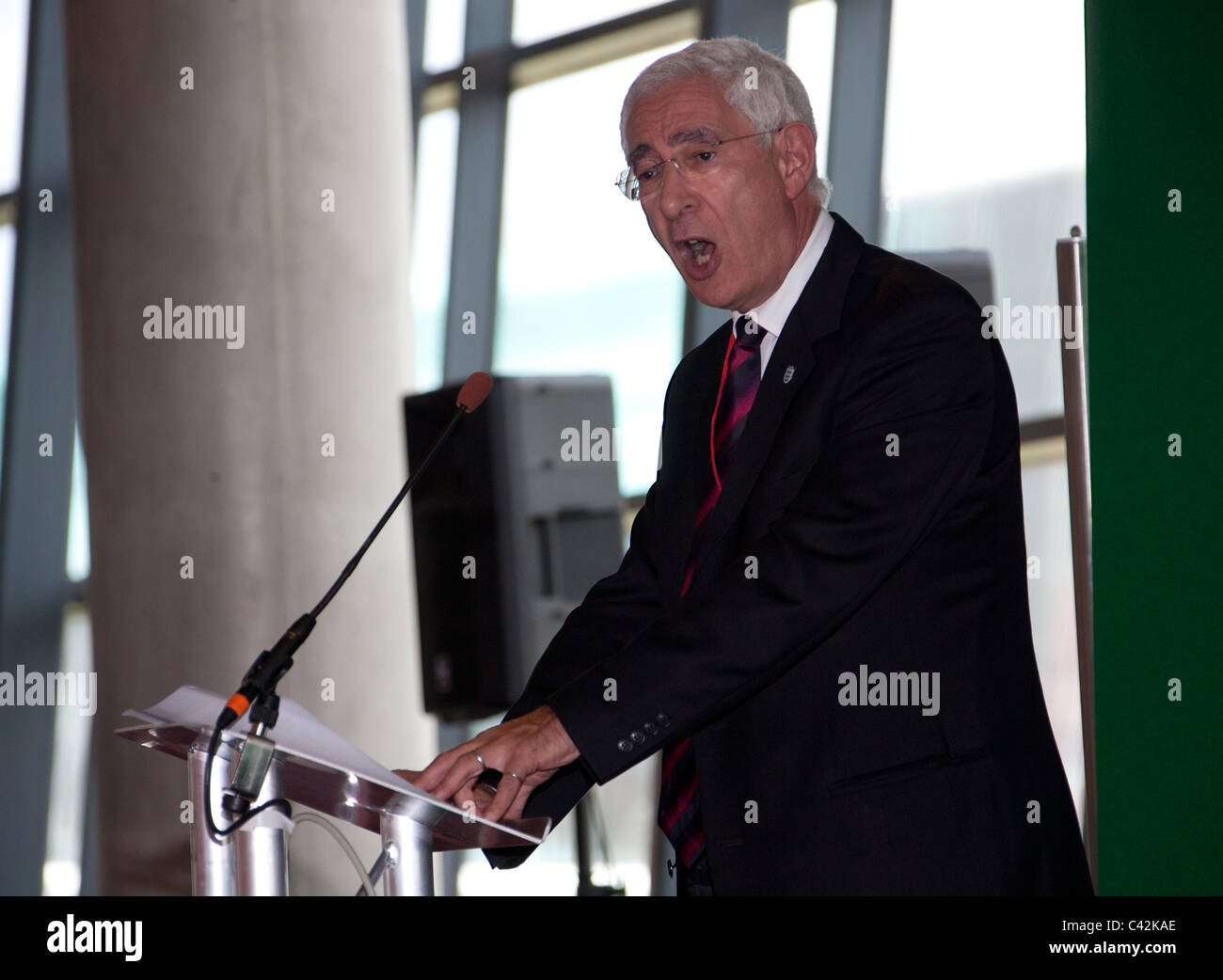 Lord David Triesman conférencier invité à la réunion du Parlement de la fédération des supporters de football à l'Emirates Stadium Banque D'Images