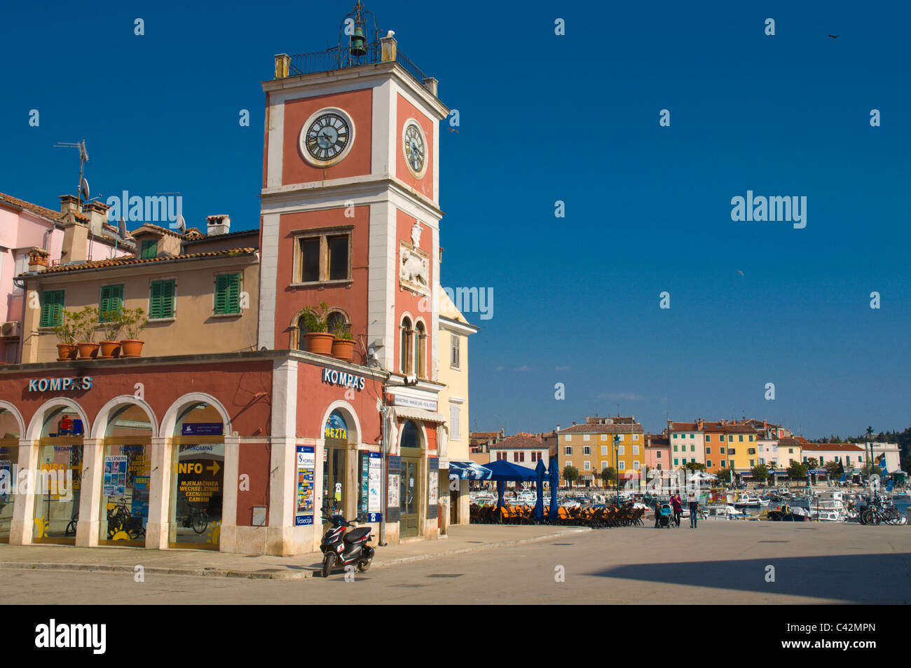 Trg Marsala Tita place principale de marina le port l'Istrie Rovinj Croatie Europe Banque D'Images