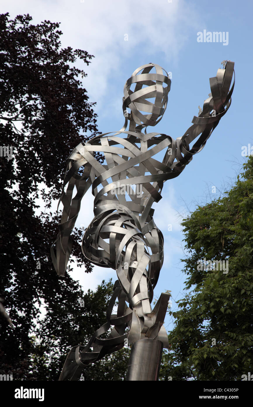 Homme courant à partir de la sculpture en acier Sculpture Park, Chelsea Flower Show 2011 Banque D'Images