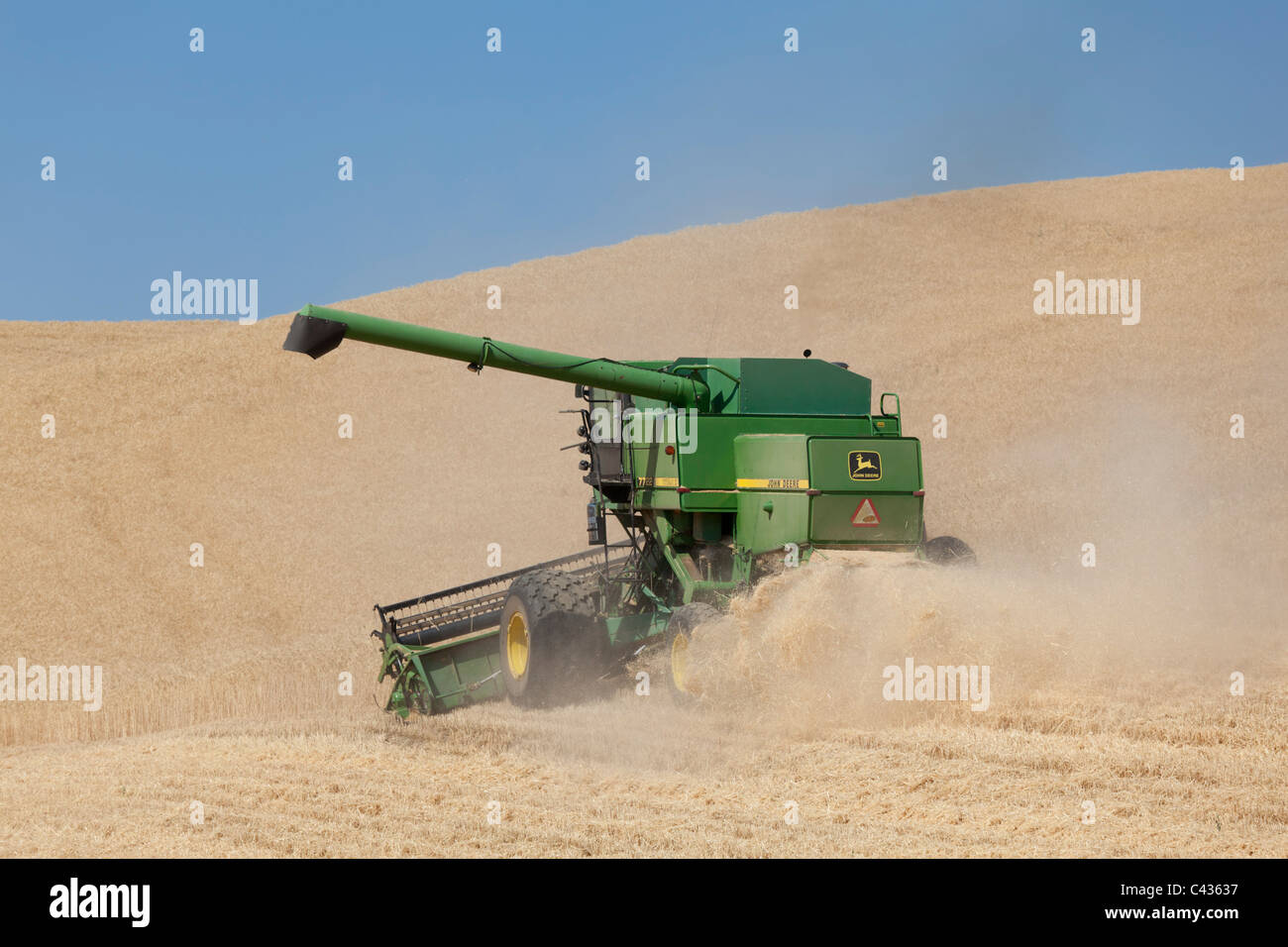 John Deere 7722 Titan II à la moissonneuse-batteuse dans la Palouse Washington USA Banque D'Images