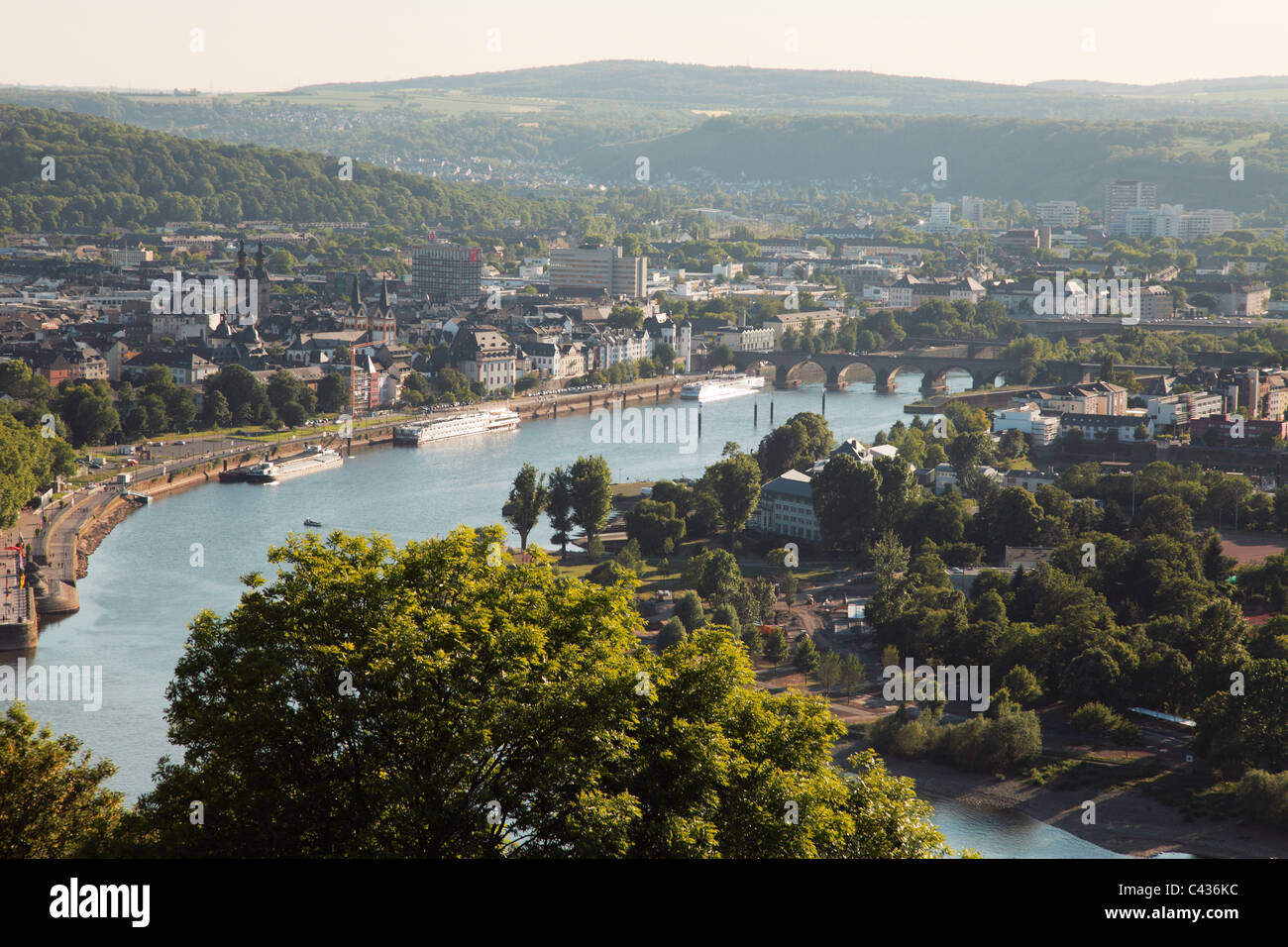 Voir à partir de la forteresse Ehrenbreitstein le Rhin à Coblence, Allemagne Banque D'Images