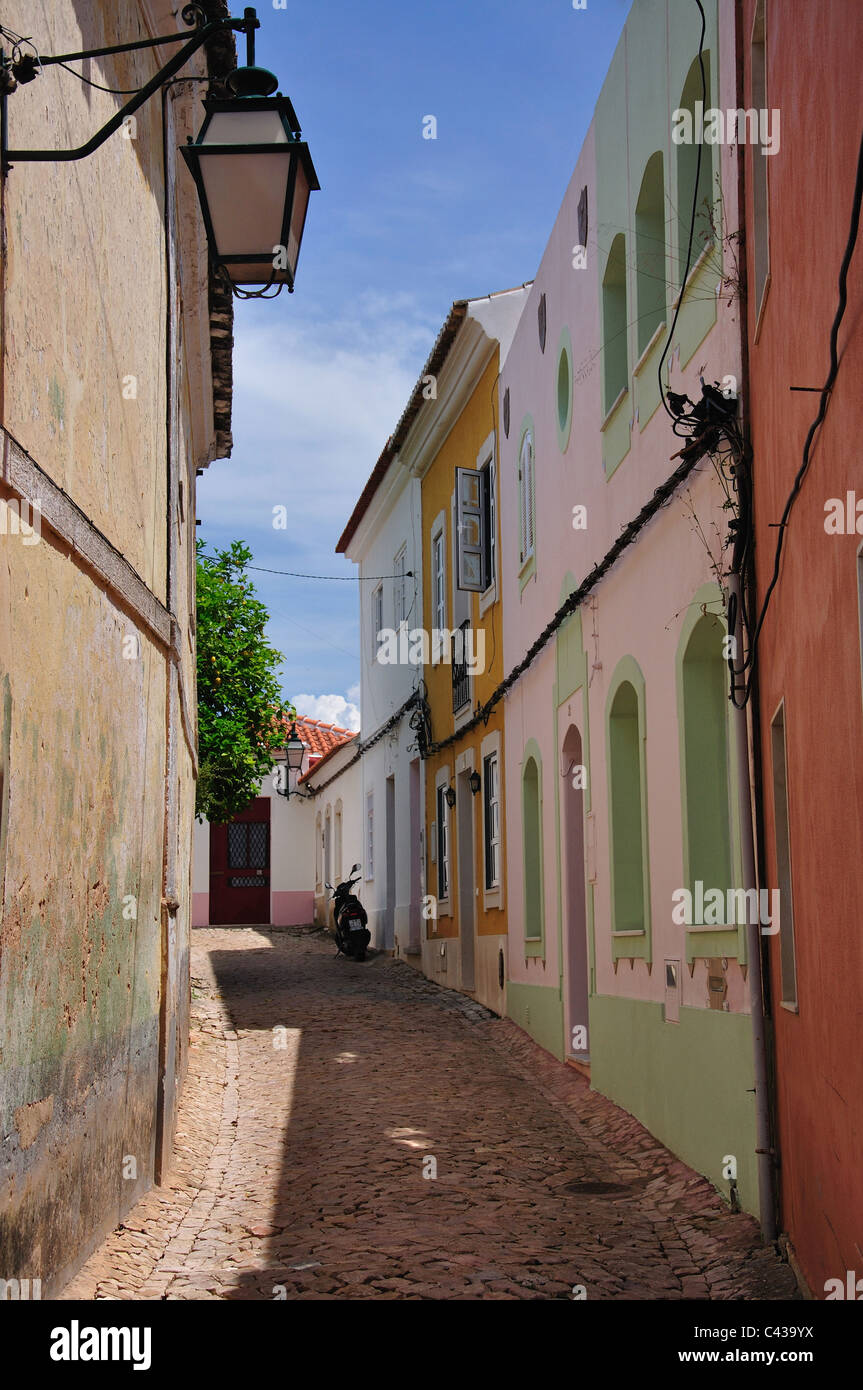 Ruelle de la vieille ville, Silves Silves, Municipalité, district de Faro, Algarve, Portugal Banque D'Images