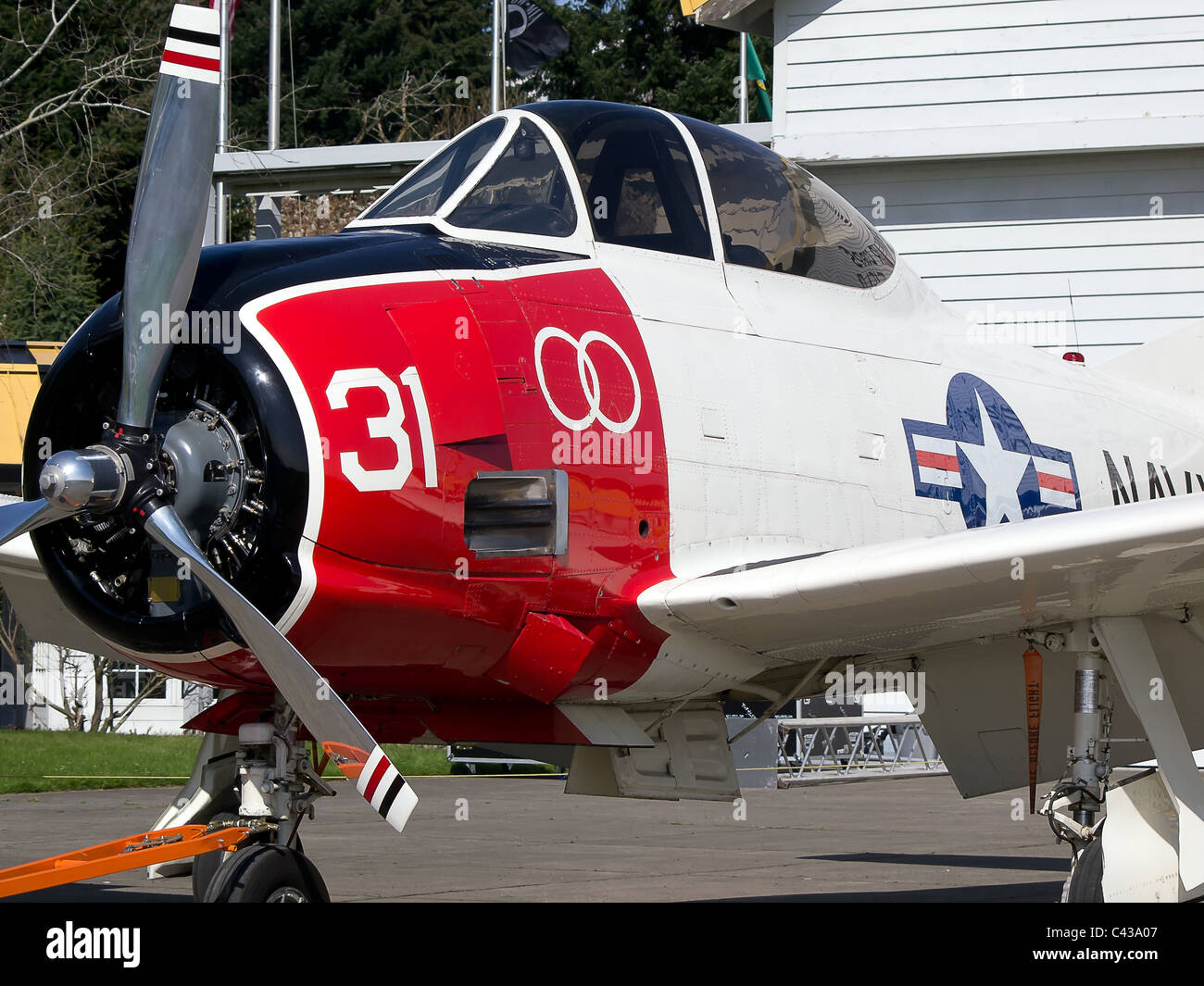 Stock photo d'un T28 avion à l'Aéroport Pearson Air Museum, Vancouver Washington en format paysage. Banque D'Images