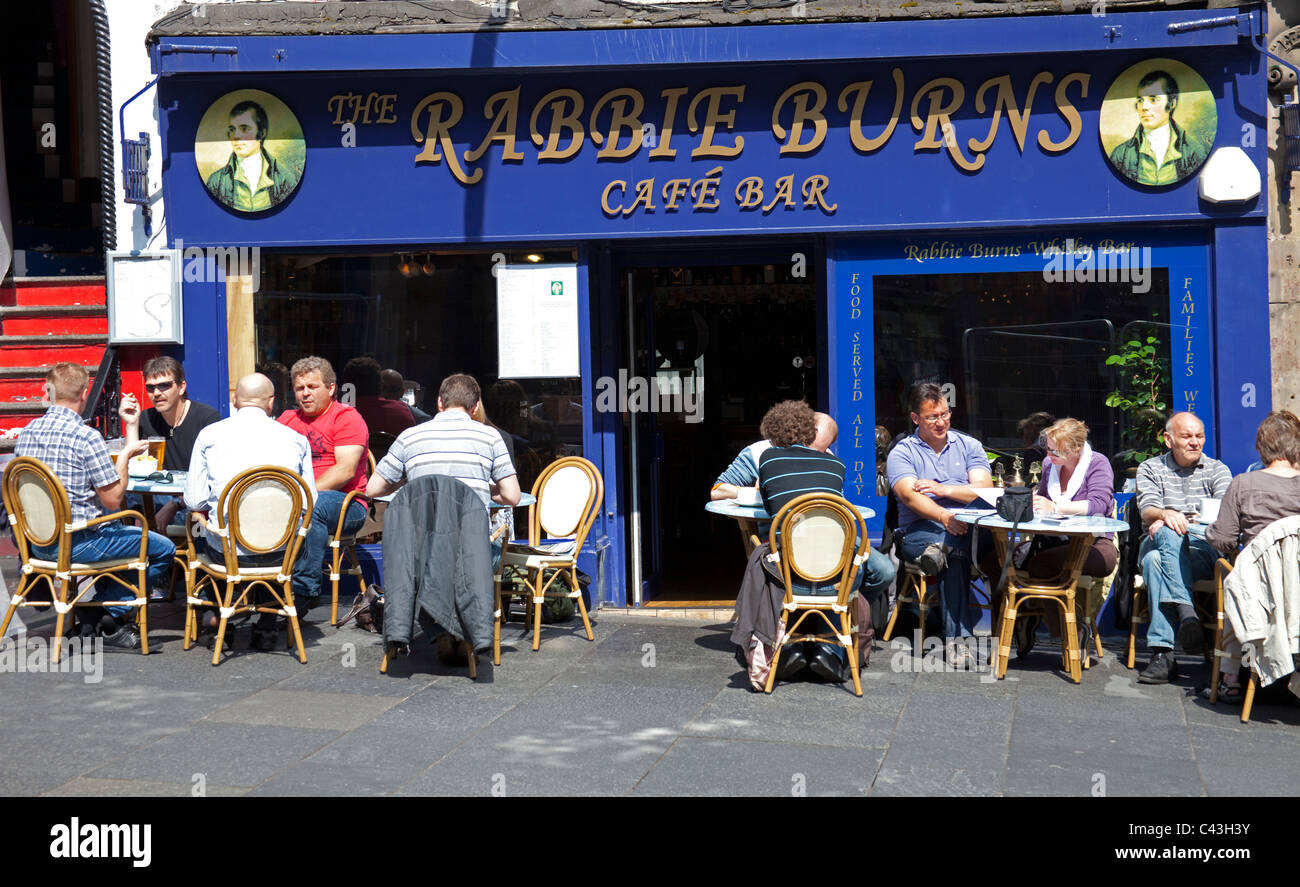 Salle à manger al fresco à Édimbourg en Écosse Royal Mile, Royaume-Uni, Europe Banque D'Images