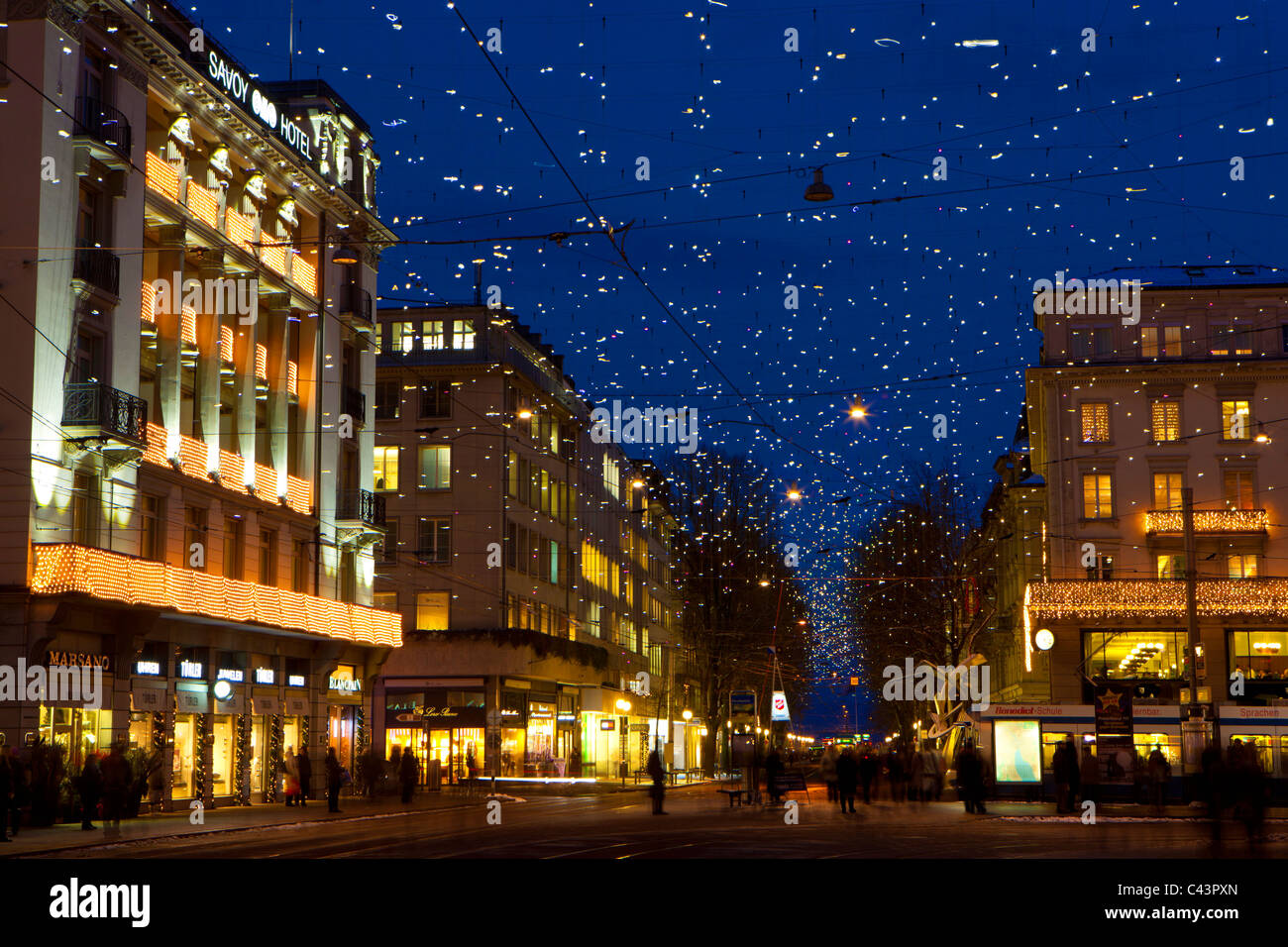 Zurich, Suisse, le canton de Zurich, ville, ville, rue, Bahnhofstrasse, maisons, maisons, crépuscule, lumière, illumination, Noël, li Banque D'Images