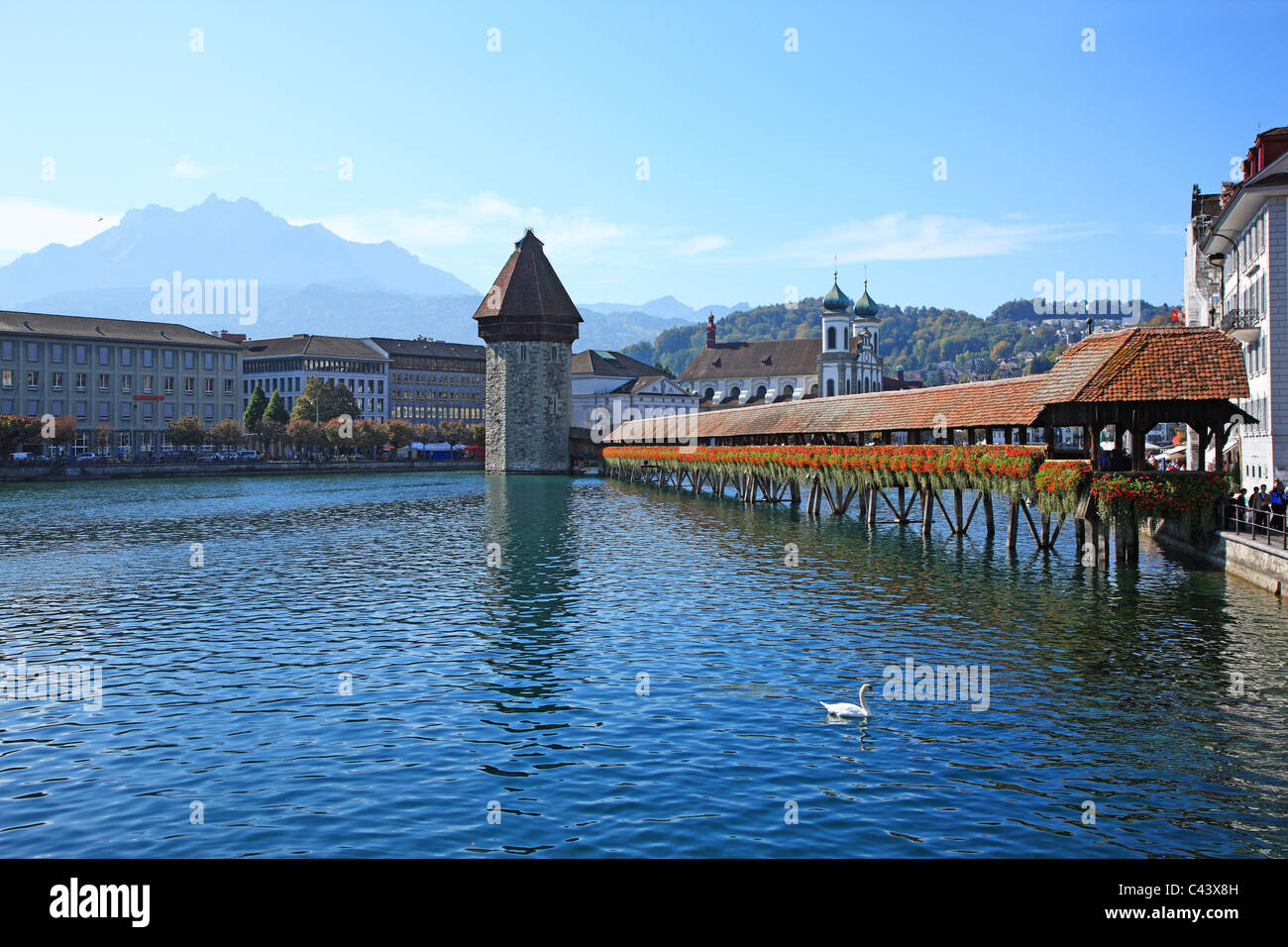 Les voyages, la géographie, la culture, l'architecture, de l'Europe, Suisse, Lucerne, chapelle, pont, Tour de l'eau, rivière, visites, urbain, Banque D'Images