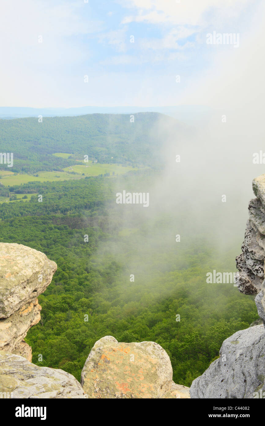 Matin brumeux, Big Schloss, George Washington National Forest, Virginia, USA Banque D'Images