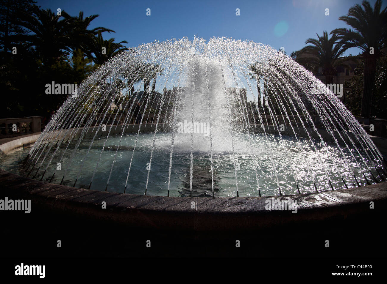 Fontaine à eau à l'extérieur de Monaco Casino Banque D'Images