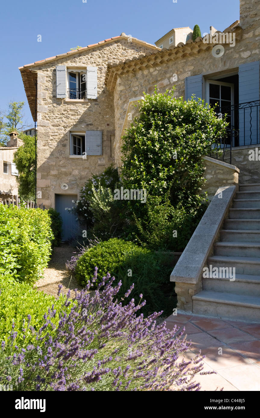 Provence Maison de village en restauration par Bruno Lafourcade à Ménerbes Banque D'Images