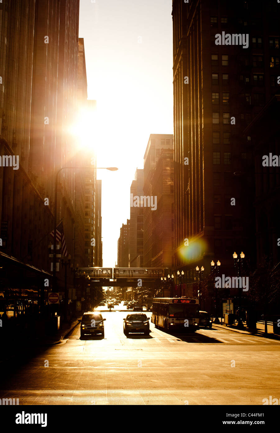 Chicago coucher du soleil sur le quartier du centre-ville. Banque D'Images