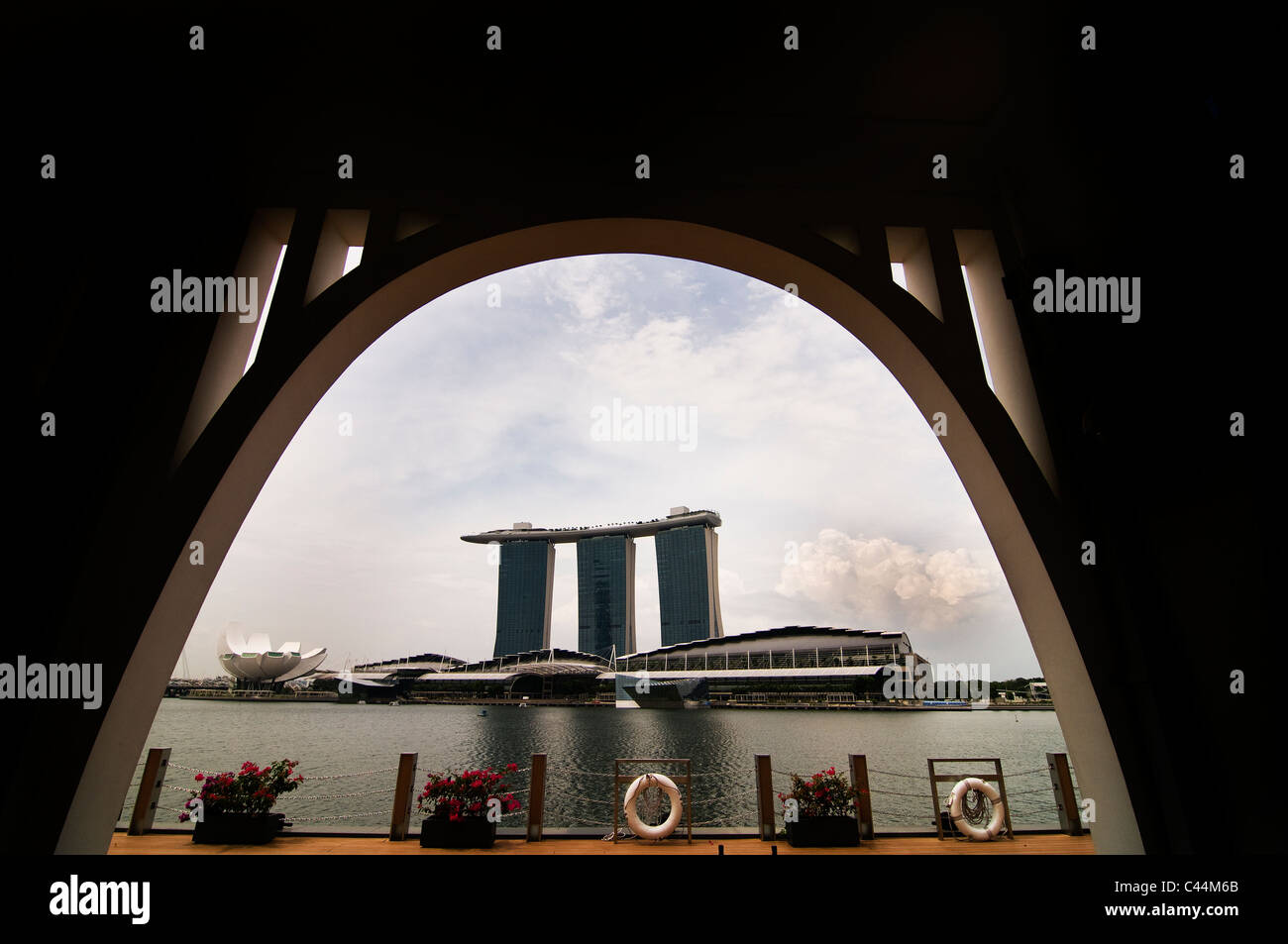 L'ultra moderne de Marina Bay Sands Hotel and Casino à Singapour. Banque D'Images