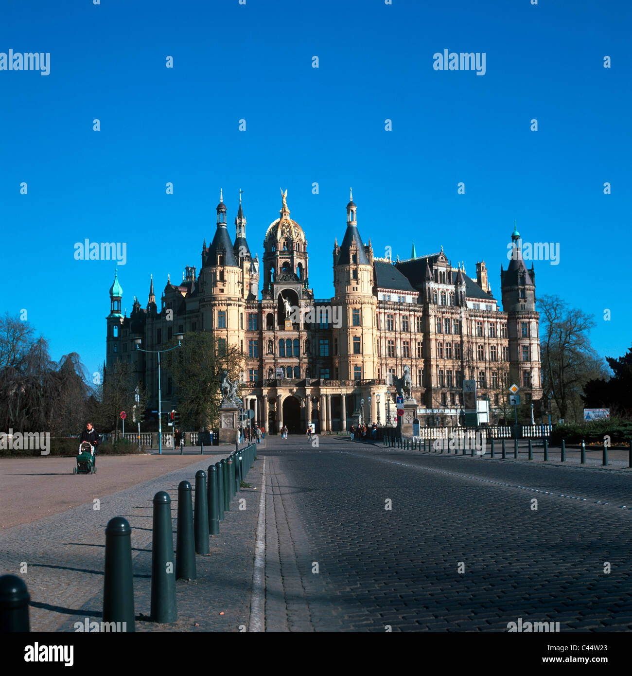L'Allemagne, 1, Schwerin, Schwerin, château, architecture, arbres, bâtiments, constructions, lanternes, palace Banque D'Images