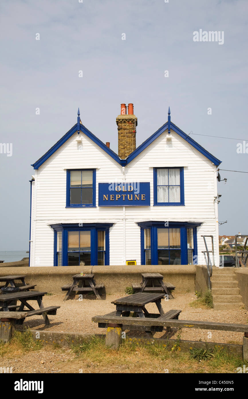 L'ancien pub Neptune sur front de Whitstable, Kent, Angleterre, Royaume-Uni. Banque D'Images