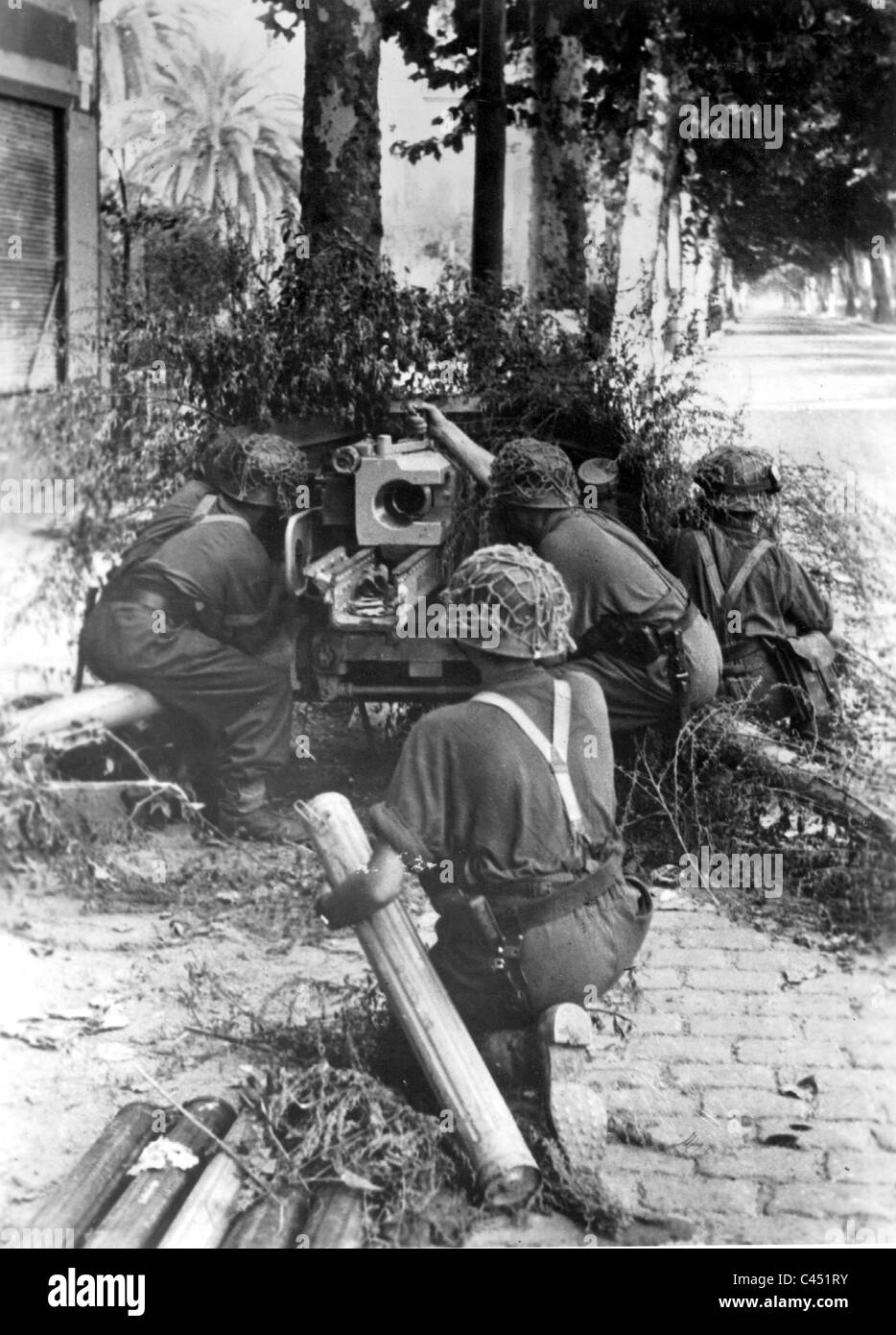 Canon antichar allemand en Italie, 1944 Banque D'Images