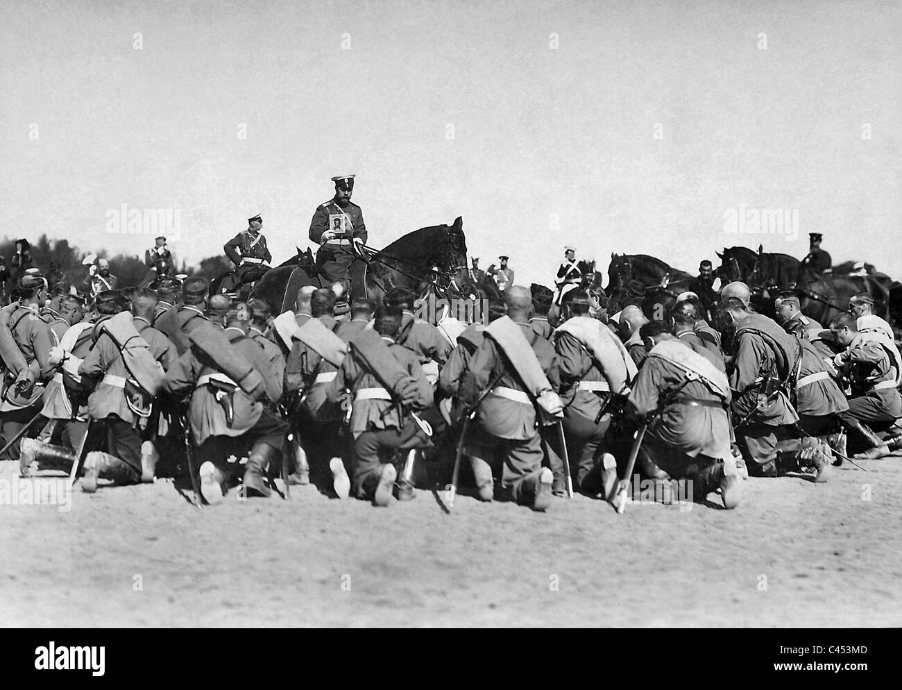 Le Tsar Nicholas II bénit ses troupes pendant la guerre russo-japonaise, 1904/05 Banque D'Images