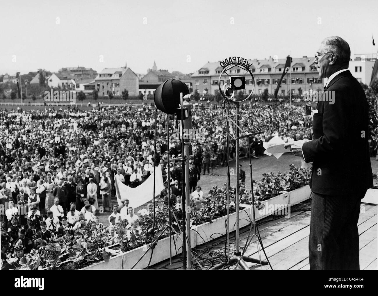 Franz von Papen parle lors de la convention de l'Association pour l'allemand à l'étranger, 1934 Banque D'Images