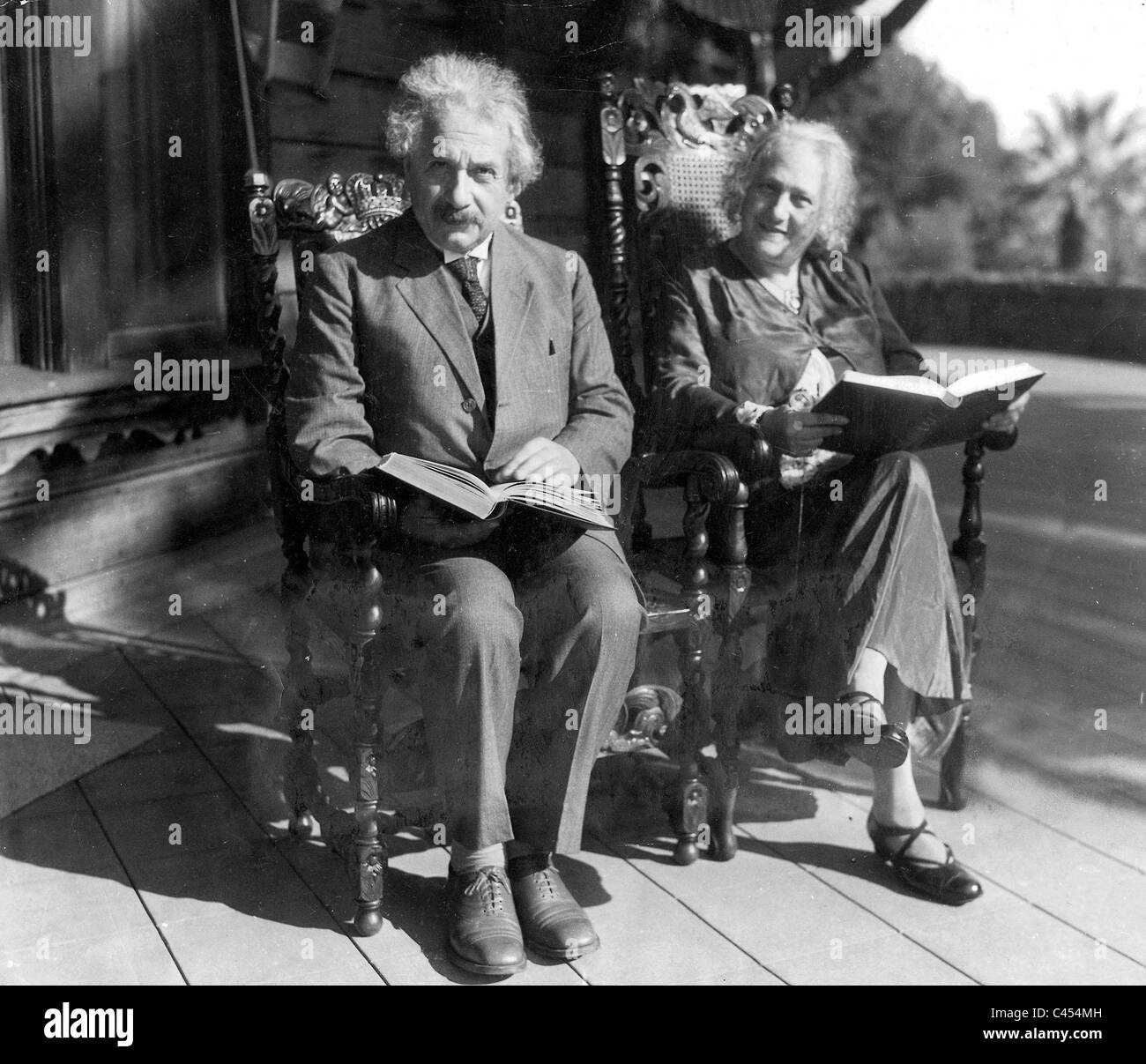 Albert Einstein et sa femme, 1932 Banque D'Images