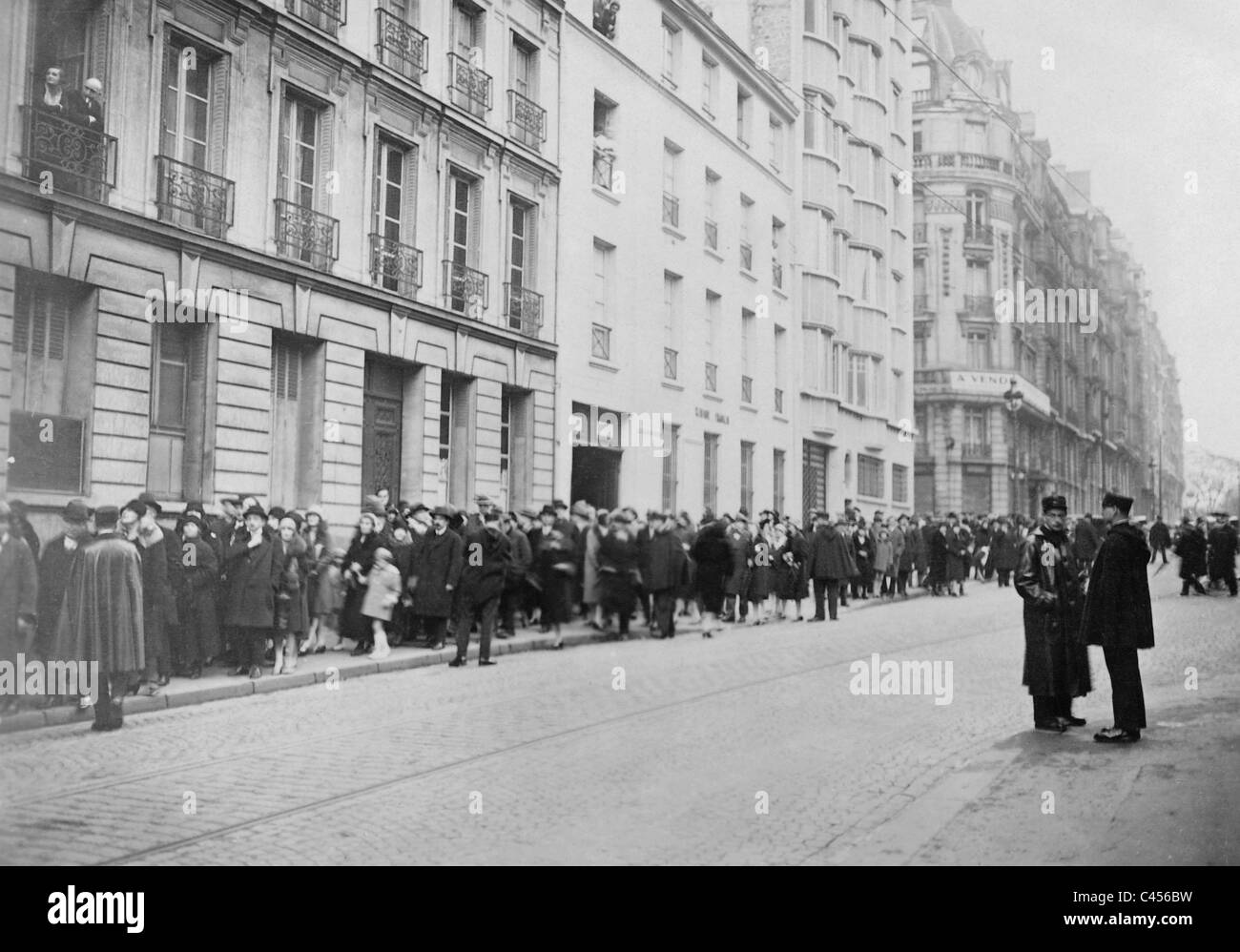 En deuil à l'enterrement de Georges Clemenceau, 1929 Banque D'Images