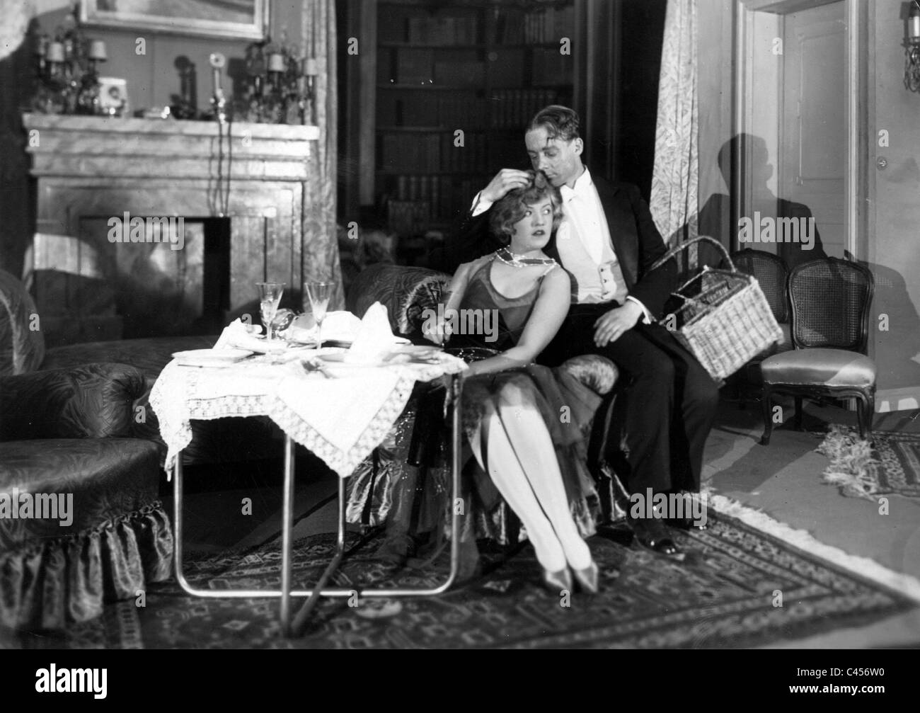 Heinz Ruehmann et Maria Pendler dans 'Aufgang nur für Herrschaften", 1929 Banque D'Images