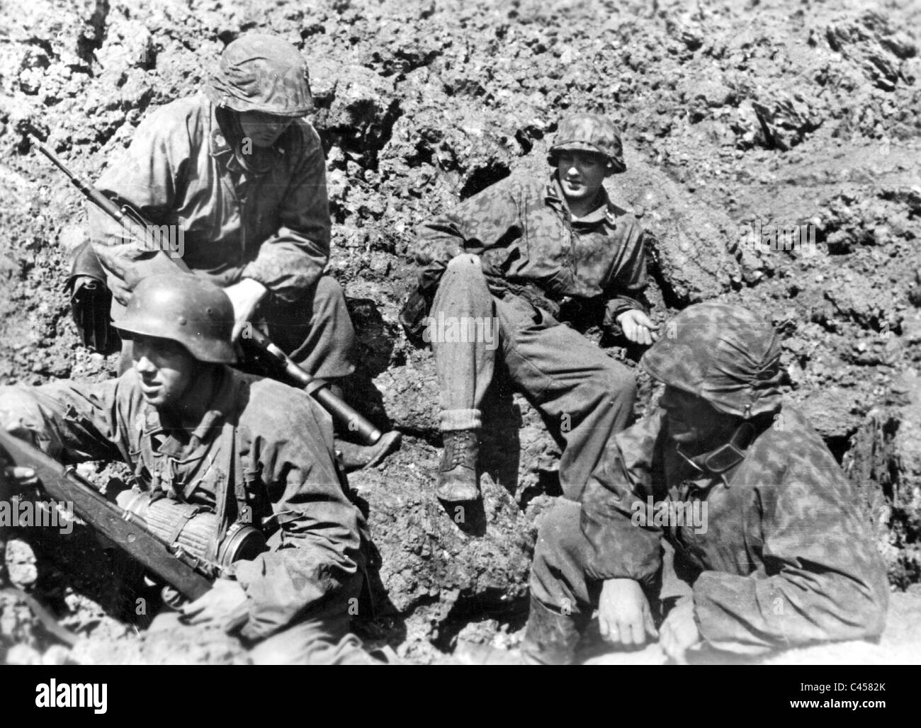 Des soldats de la Division SS Totenkopf '' sur le front de l'Est, 1943 Banque D'Images