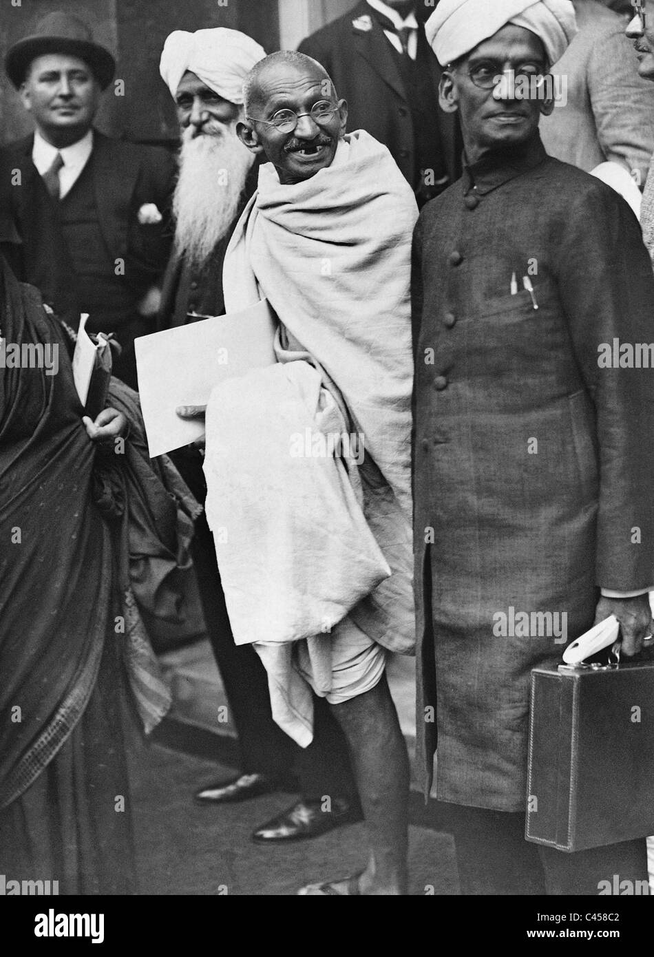 Mahatma Gandhi quitte la conférence de la table ronde à Londres, 1931 Banque D'Images