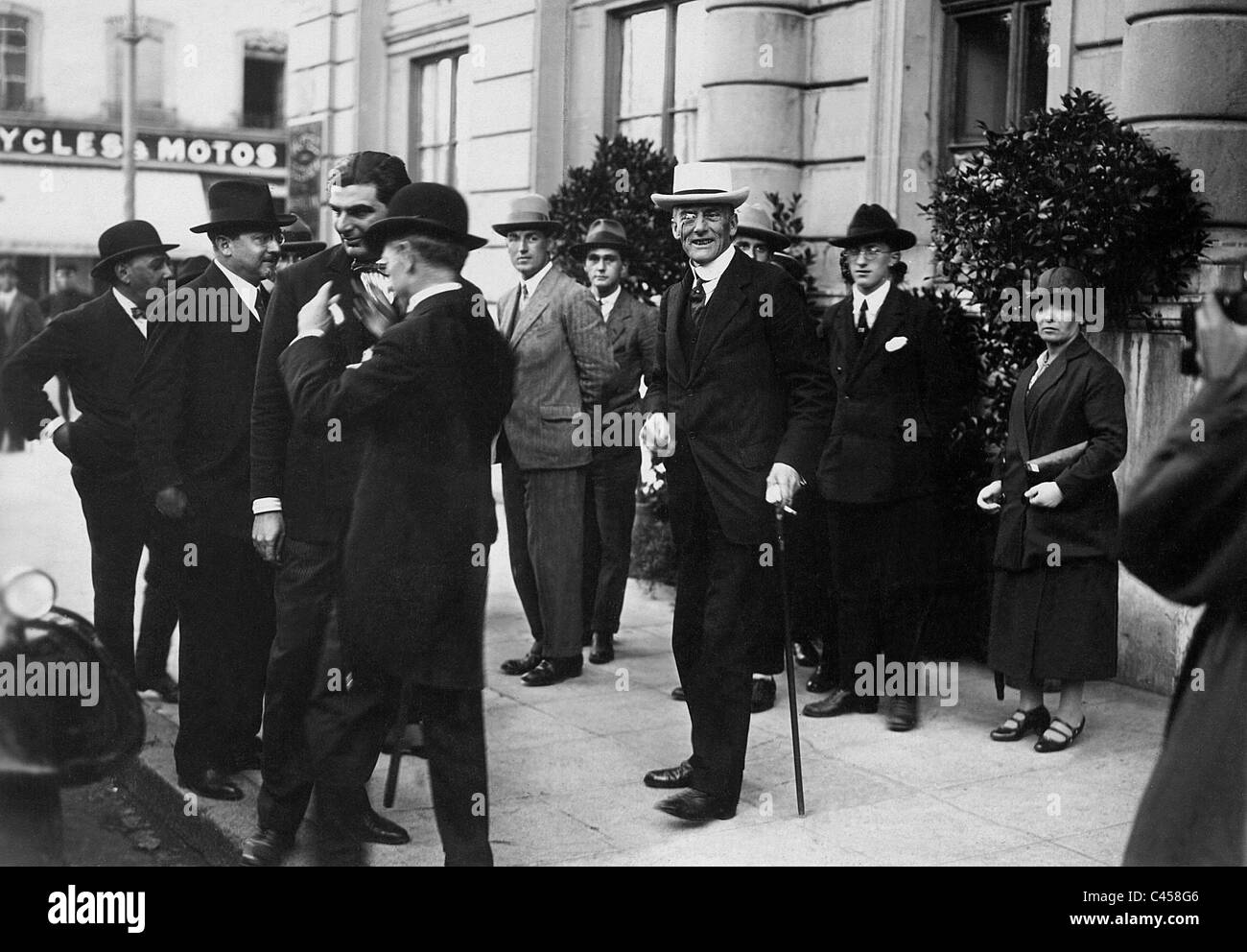 Austen Chamberlain lors d'une réunion de la Société des Nations Banque D'Images