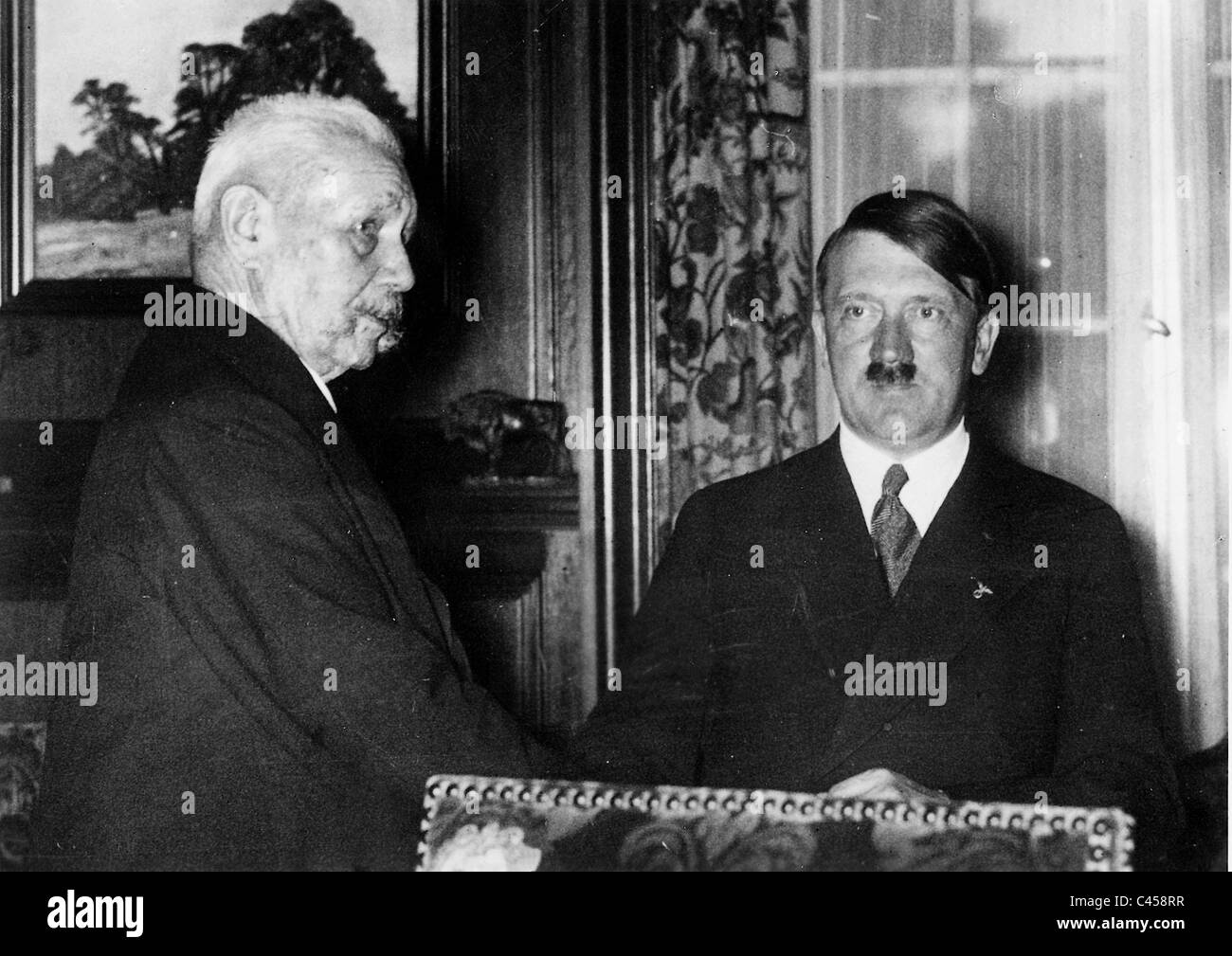 Hitler avec Hindenburg du Gut Neudeck (Prusse orientale), 1934. Banque D'Images