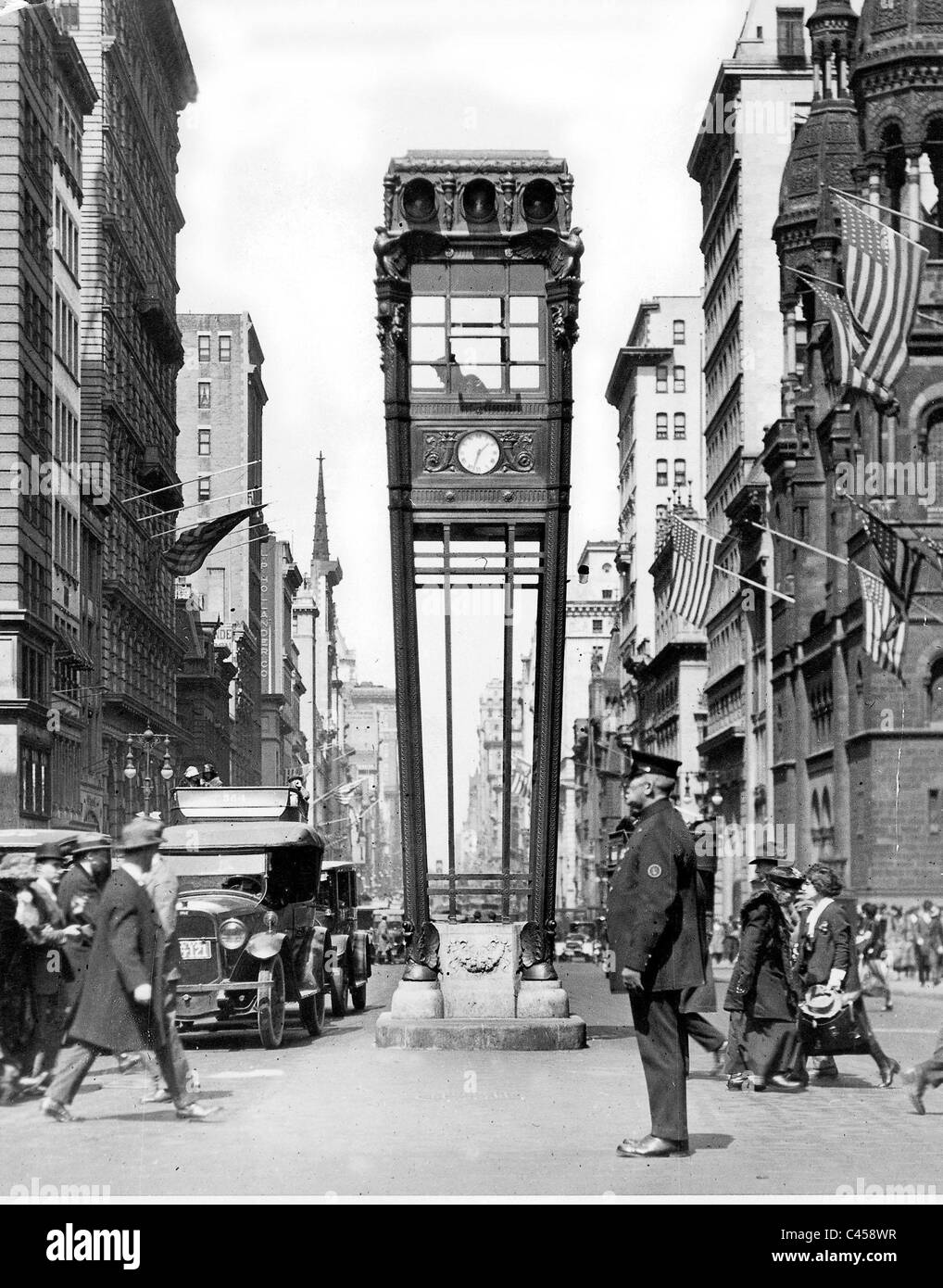 Les feux de circulation sur la 5e Avenue à New York, 1929 Banque D'Images