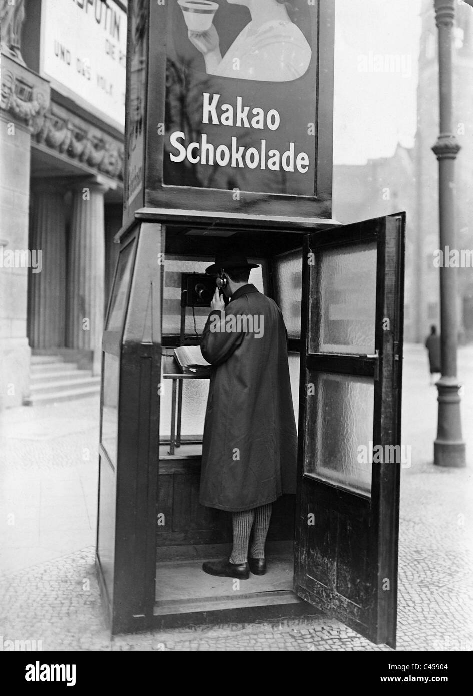 Cabine téléphonique à Berlin, 1935 Banque D'Images