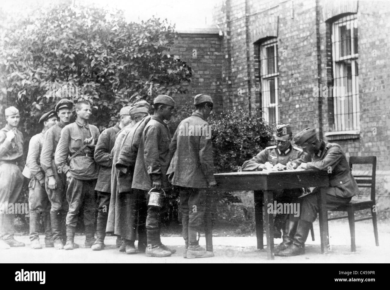 Prisonniers de guerre sovietiques Banque de photographies et d’images à