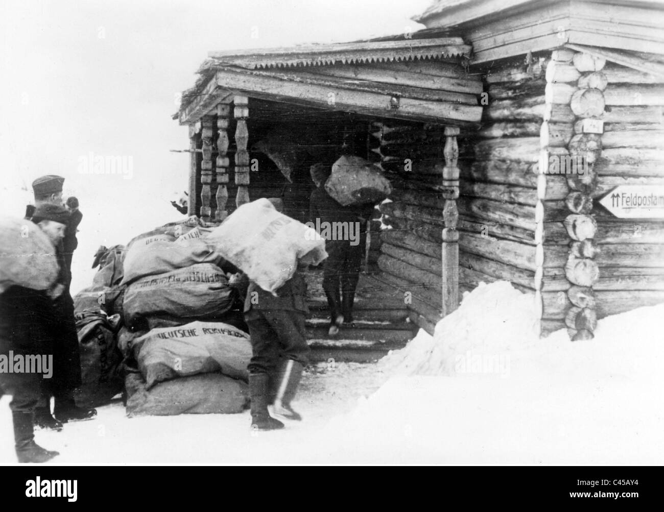 Bureau de poste sur le terrain sur le front de l'Est, 1943 Banque D'Images