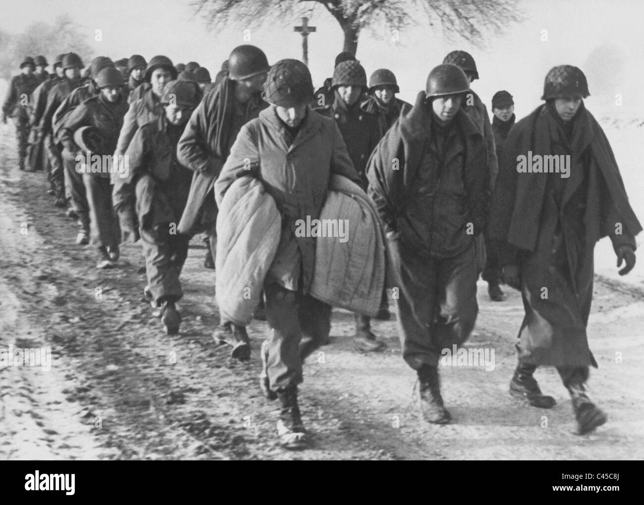 Prisonniers de guerre américains lors de l'Offensive des Ardennes, 1944 Banque D'Images