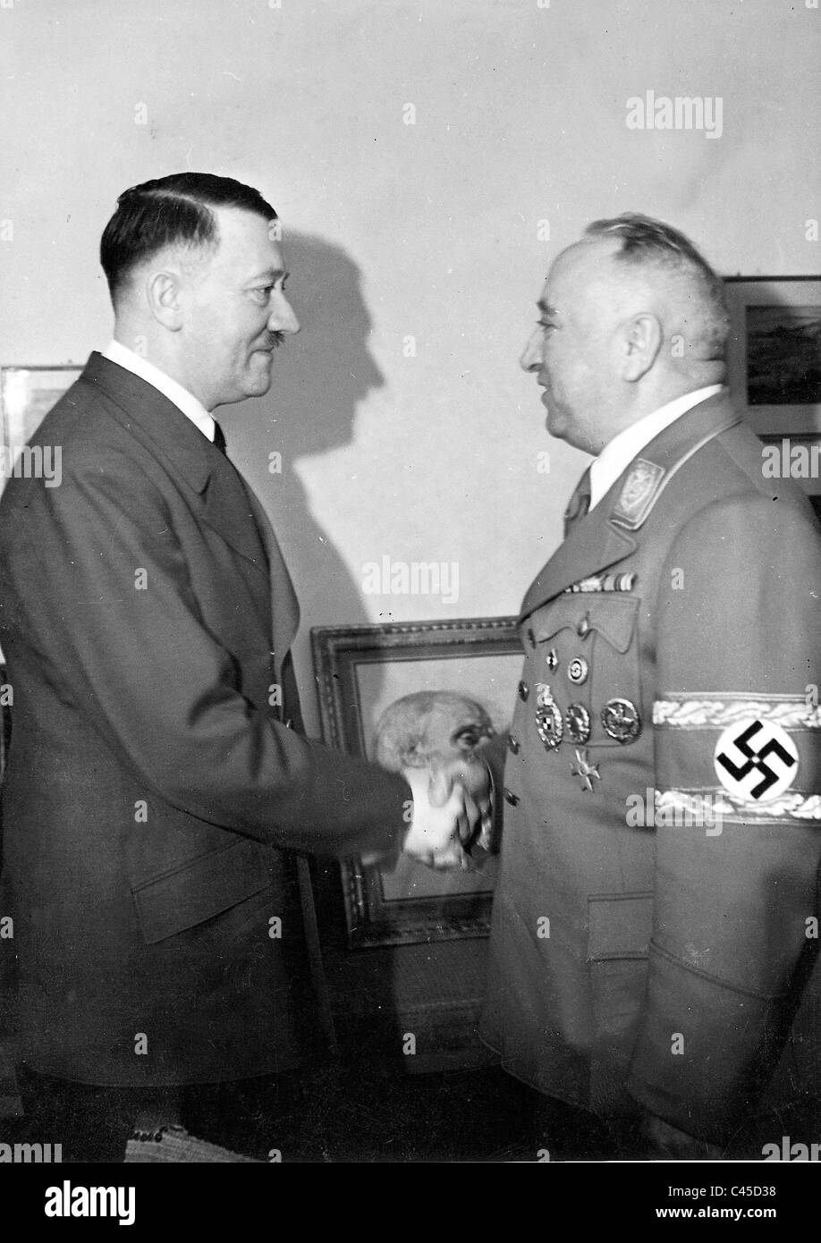 Adolf Hitler et le Dr Ley à l'anniversaire de Hitler Banque D'Images