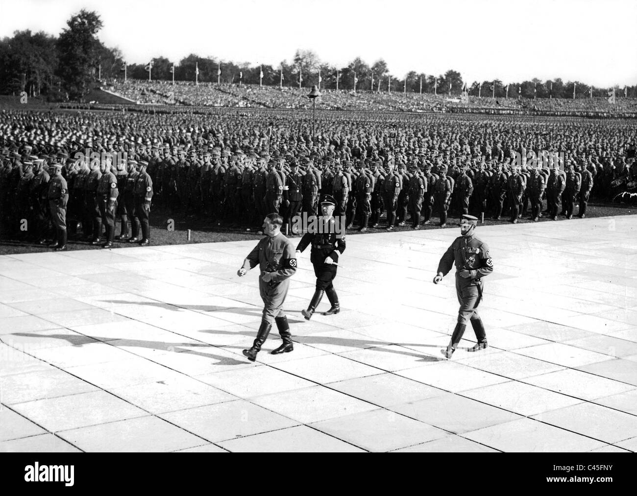 Adolf Hitler, Heinrich Himmler et Viktor Lutze au congrès du parti, 1934 Banque D'Images