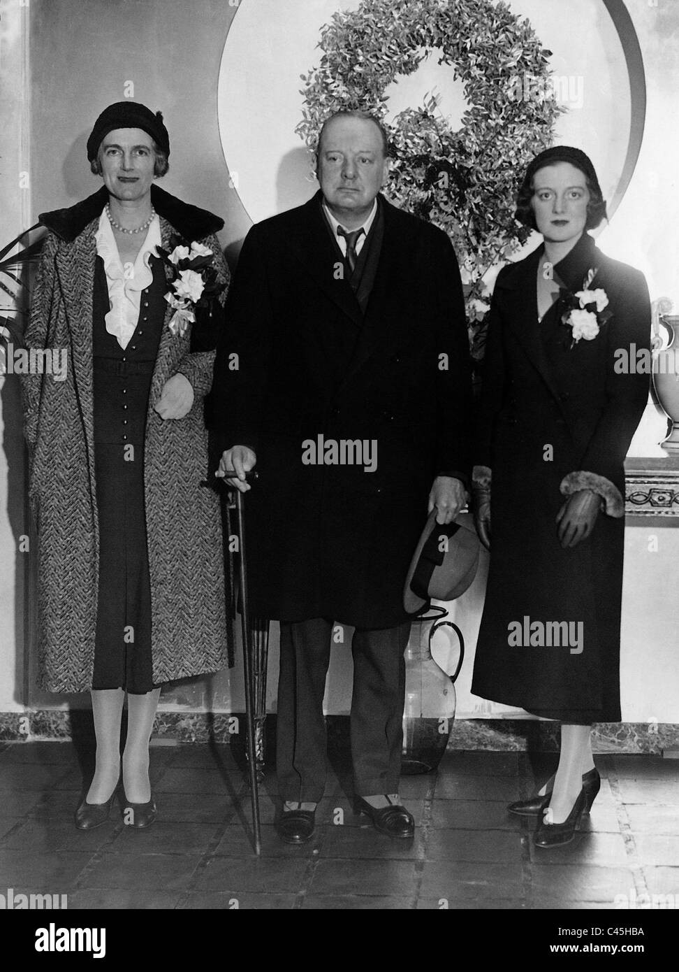 Winston Churchill avec son épouse Clementine Churchill et sa fille Diana, 1931 Banque D'Images