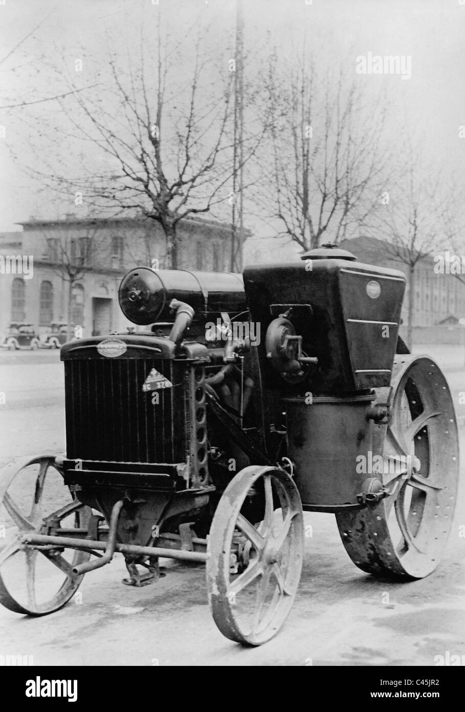 Fiat tracteur avec bois gaz power, 1941 Banque D'Images