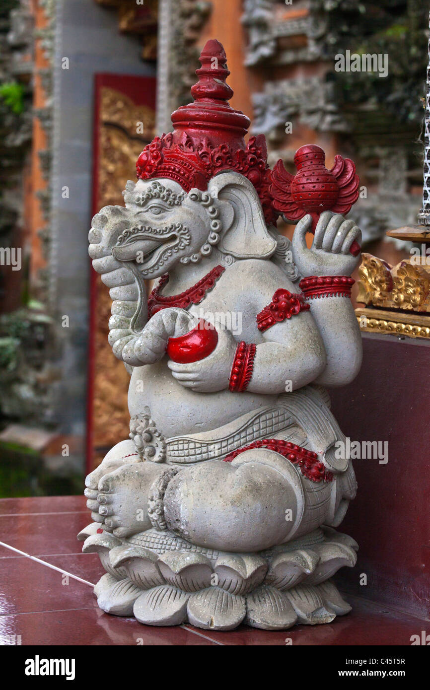 Statue du dieu hindou Ganesh a Pura Taman SARASWATI - UBUD, BALI, INDONÉSIE Banque D'Images