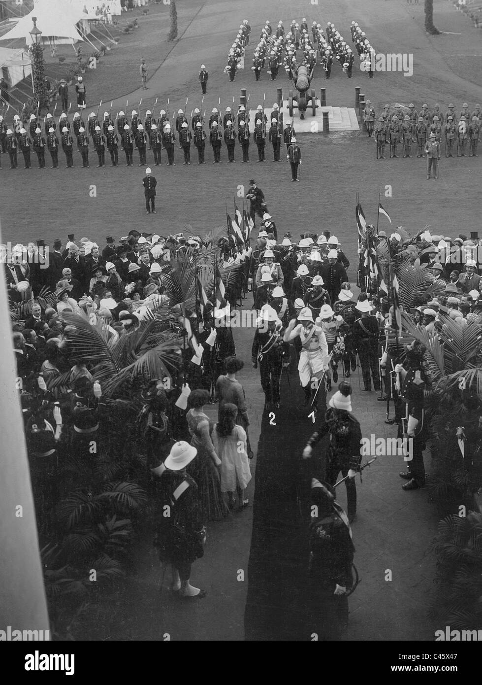 Le Prince Wilhelm avec le vice-roi britannique Charles Hardinge de Calcutta, 1911 Banque D'Images