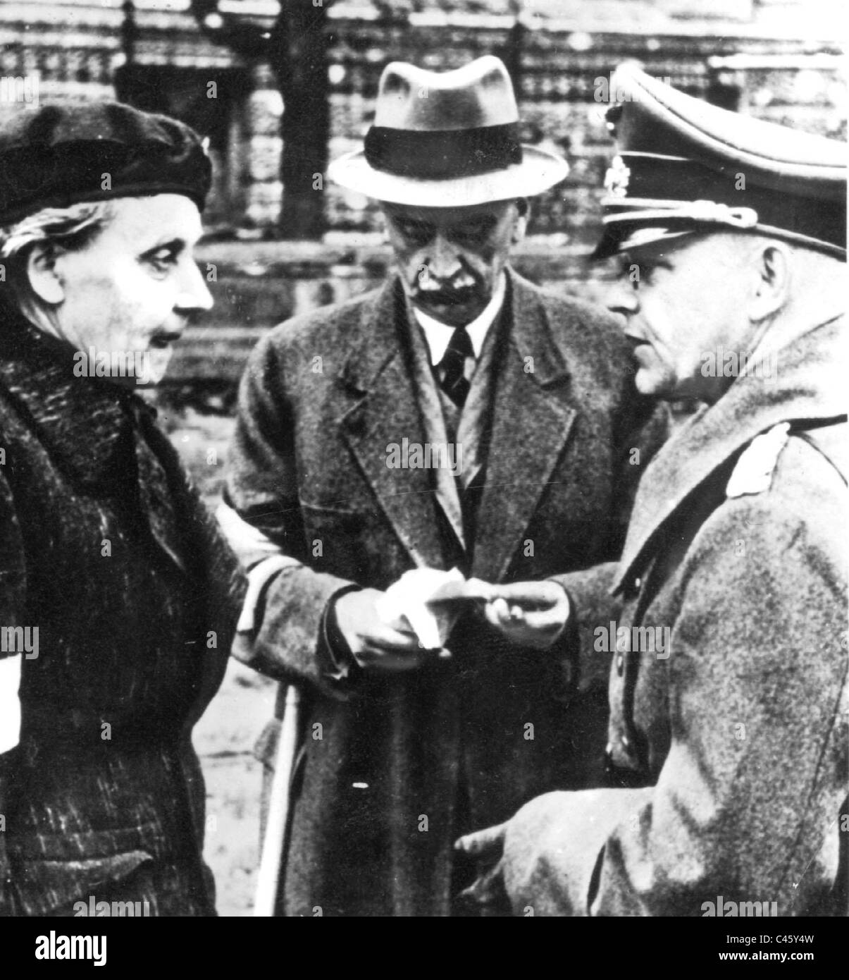 Capitulation de l'Armée polonaise de l'Intérieur au général Bach-Zelewski, 1944 Banque D'Images