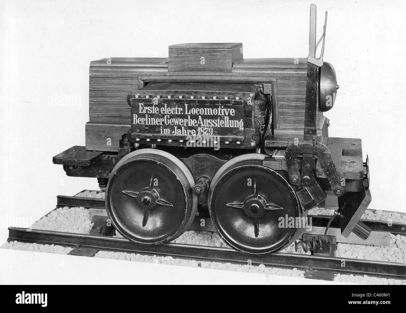 La première locomotive électrique, 1879 Banque D'Images