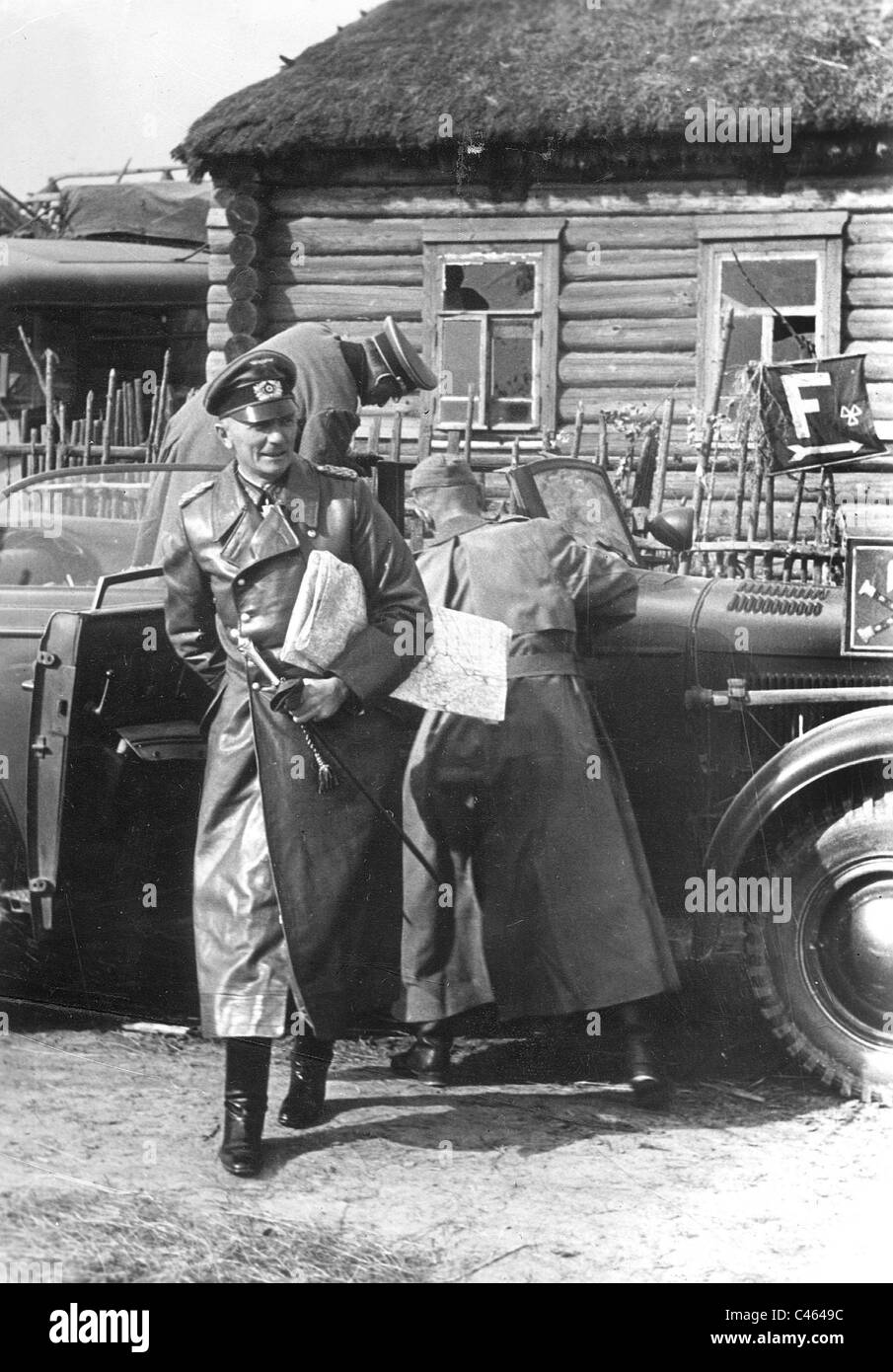 Le Maréchal Général Fedor von Bock au cours d'une visite de première ligne, 1941 Banque D'Images