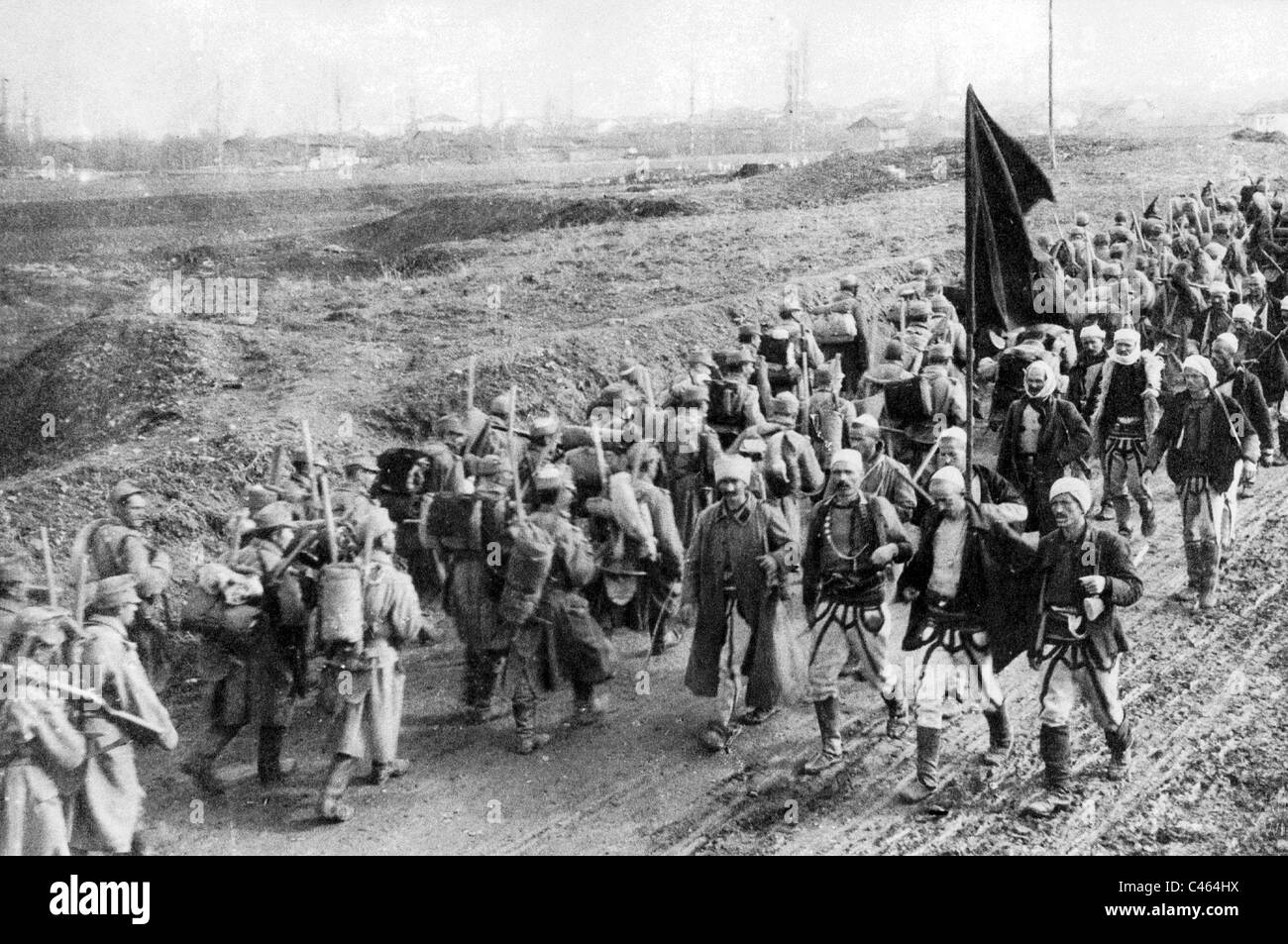 Infanterie autrichienne et albanais bénévoles, 1916 Banque D'Images