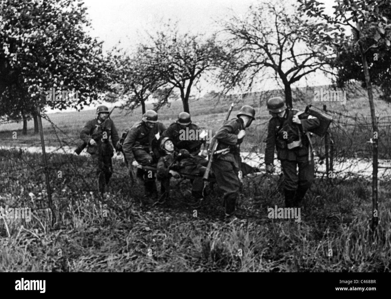 Seconde Guerre mondiale : Transport de soldats allemands blessés Banque D'Images