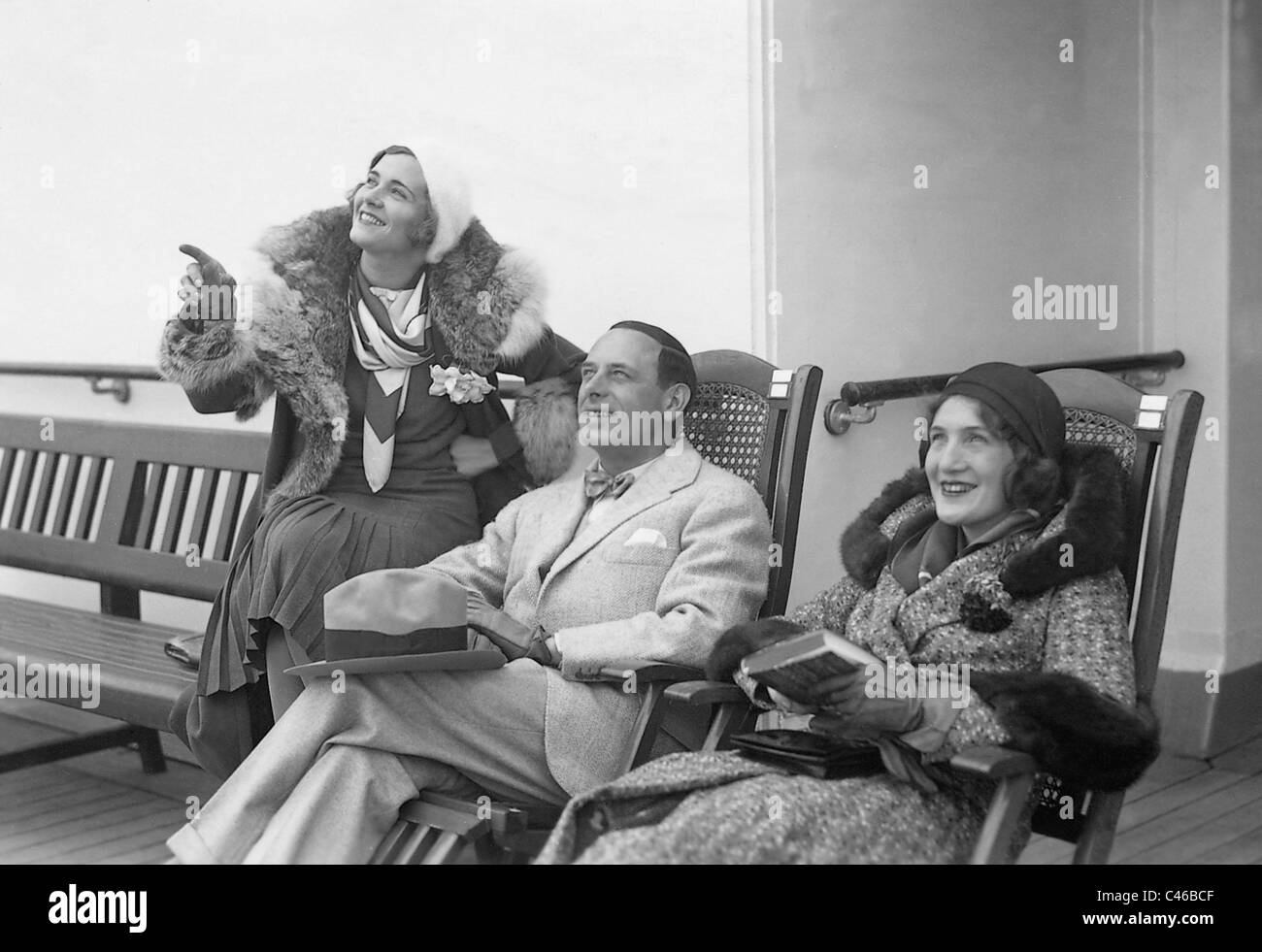 Olga Chekhova, Johannes Riemann et sa femme, 1930 Banque D'Images