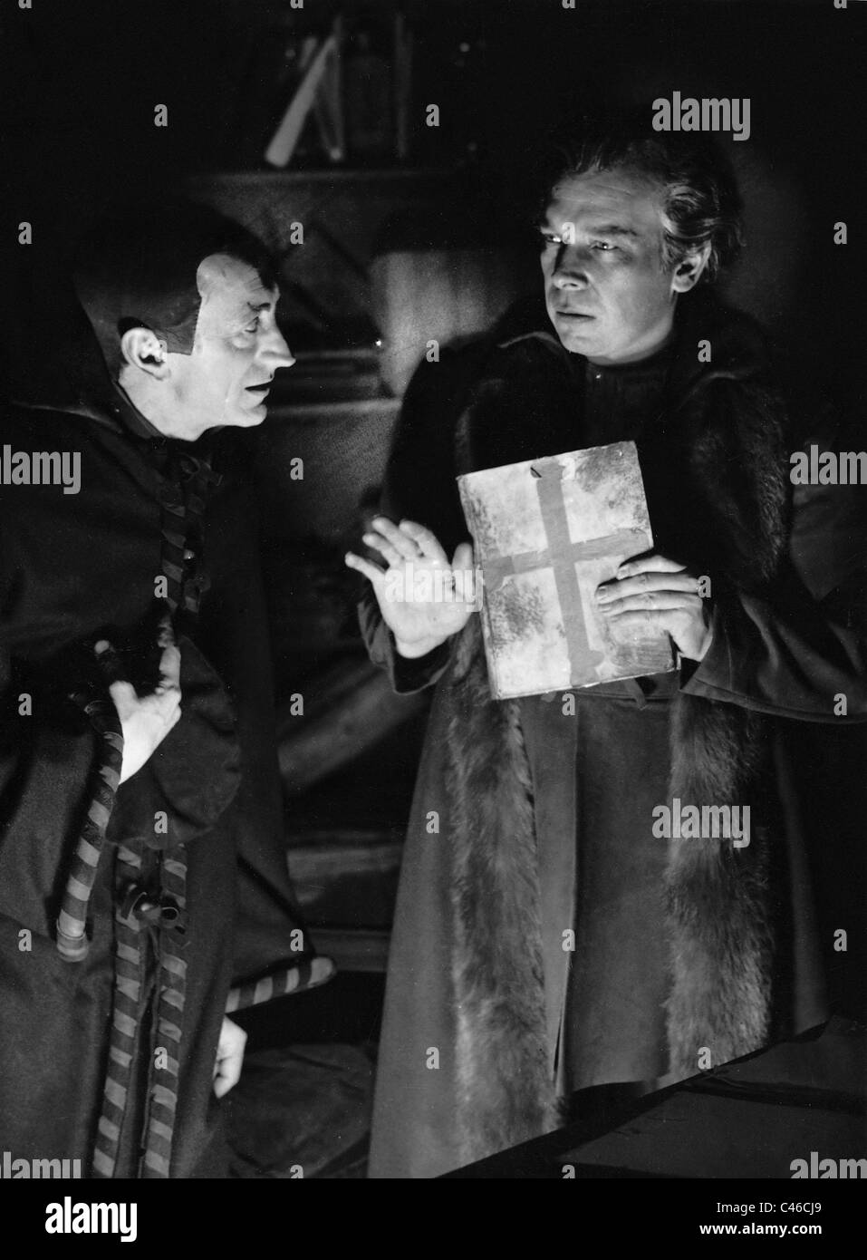 Bruno Huebner et Ewald Balser dans 'Faust', 1939 Banque D'Images