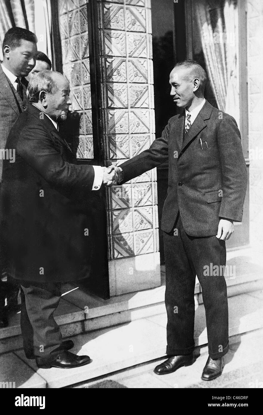 Chiang Kai-shek et Baron Shibusawa Eiichi, 1927 Banque D'Images