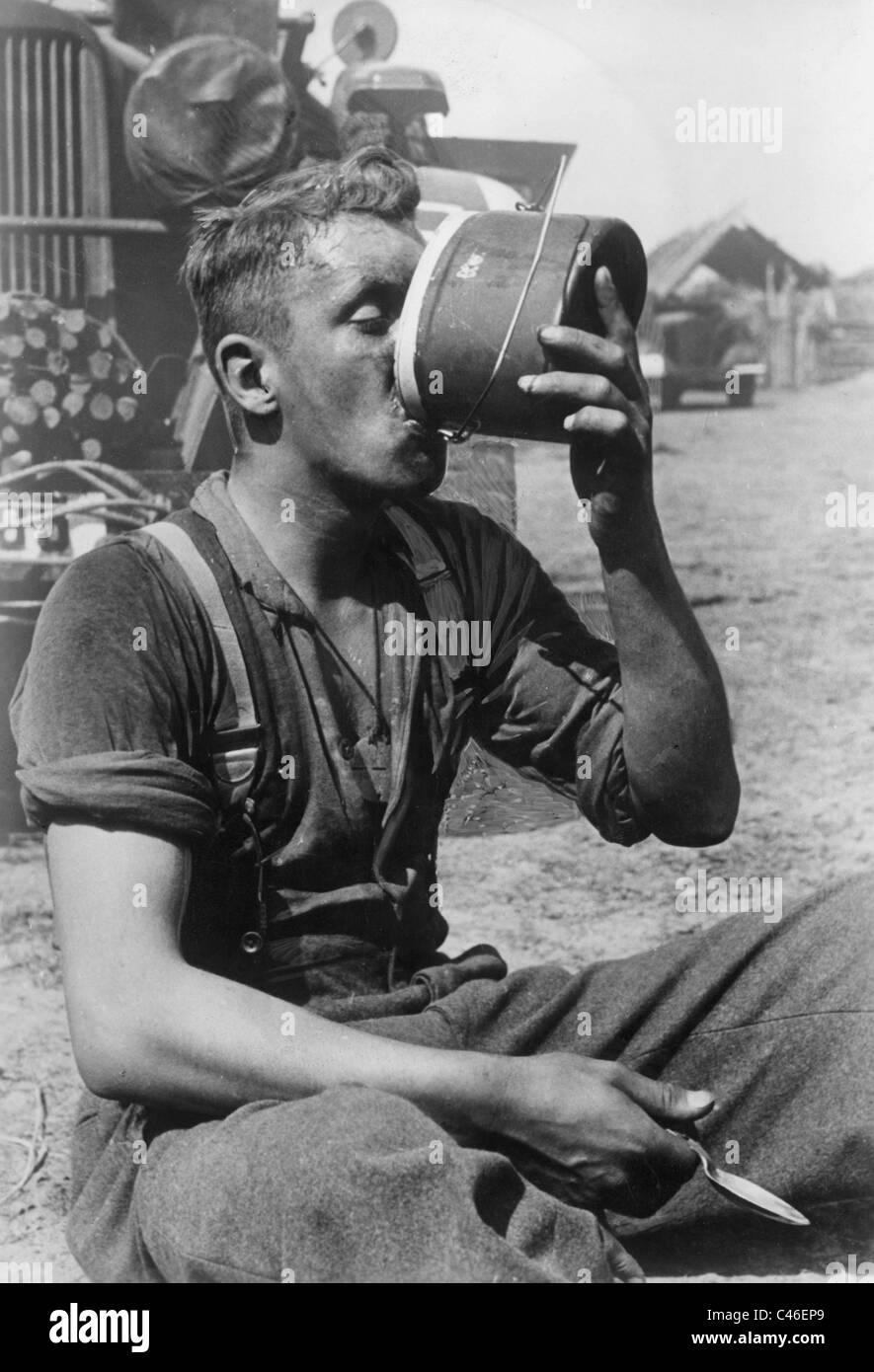 Seconde Guerre mondiale : les soldats allemands ayant une pause Banque D'Images