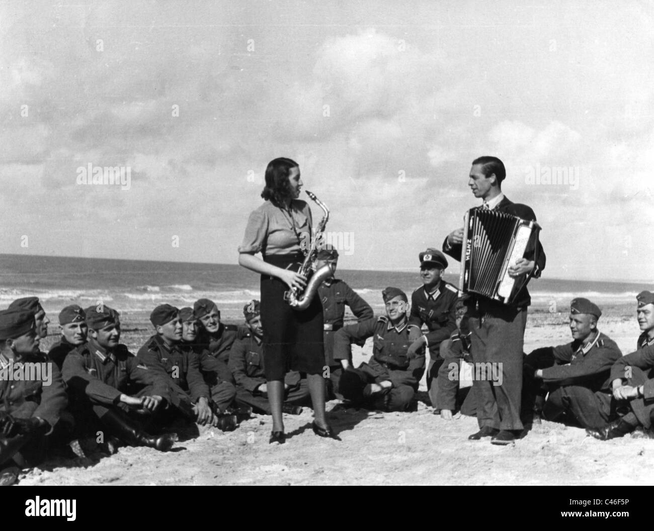 Seconde Guerre mondiale : les pays fournisseurs de divertissement à la Wehrmacht allemande Banque D'Images