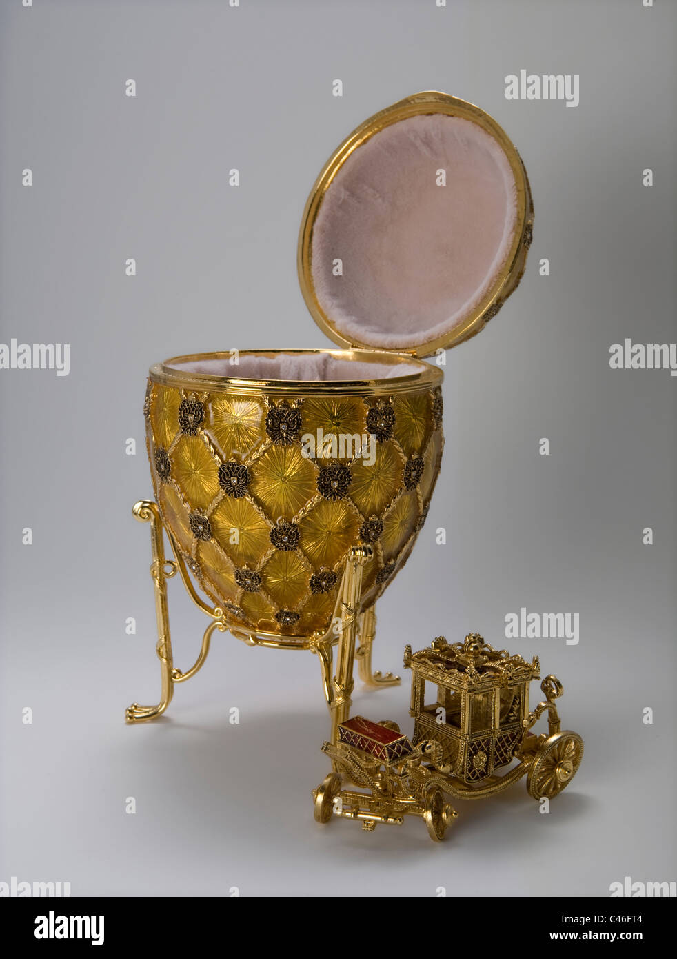 Reproduction de Faberge oeuf Coronation, réplique Banque D'Images