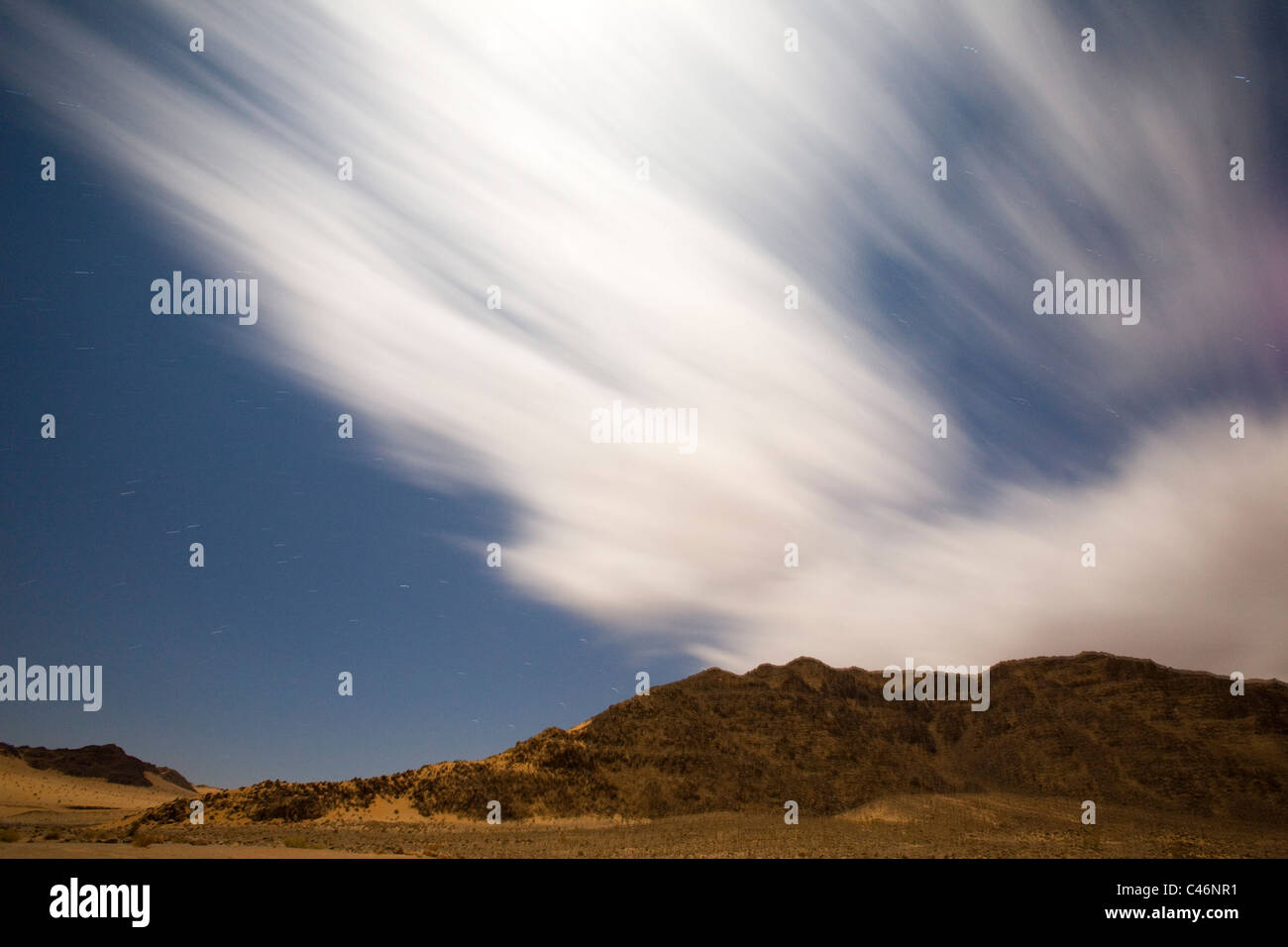 Photographie de nuit de Wadi Ram dans le désert jordanien Banque D'Images Photographie de nuit de Wadi Ram dans le désert jordanien Banque D'Images
